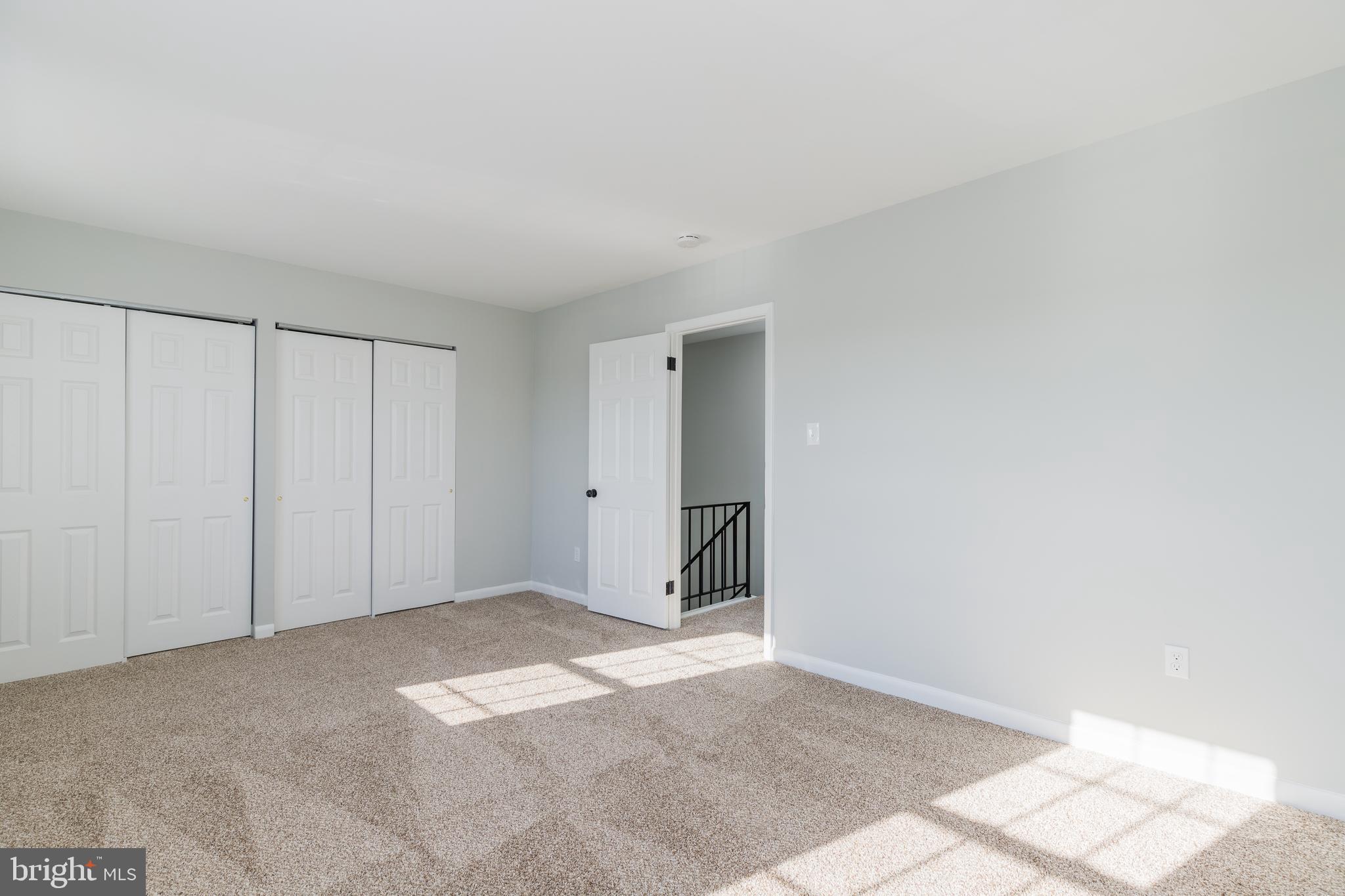 TOWN & COUNTRY APARTMENTS CARNEY - Residential