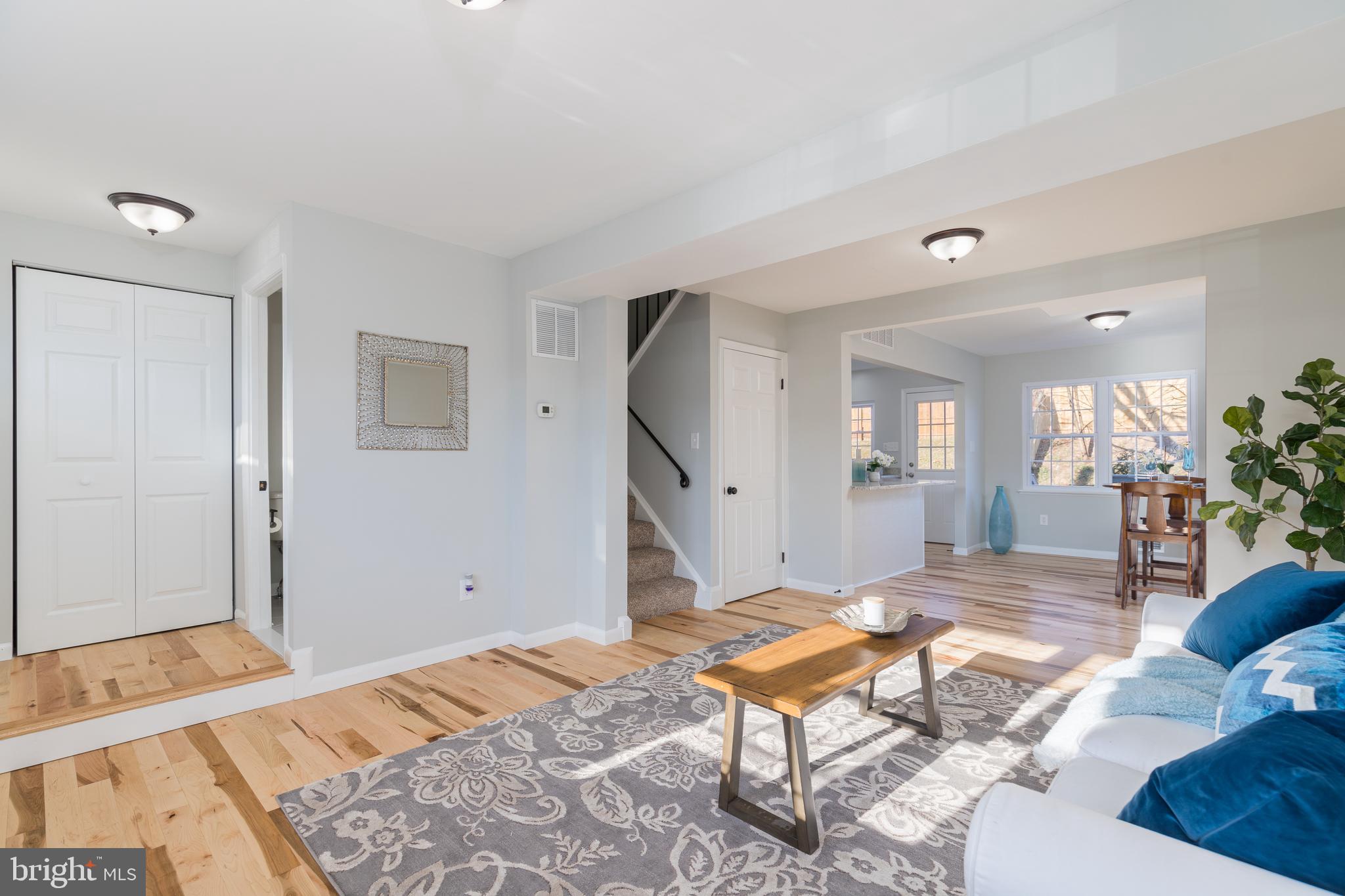 TOWN & COUNTRY APARTMENTS CARNEY - Residential