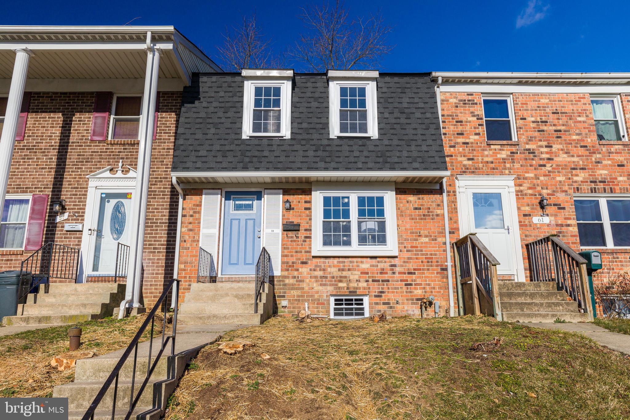 TOWN & COUNTRY APARTMENTS CARNEY - Residential