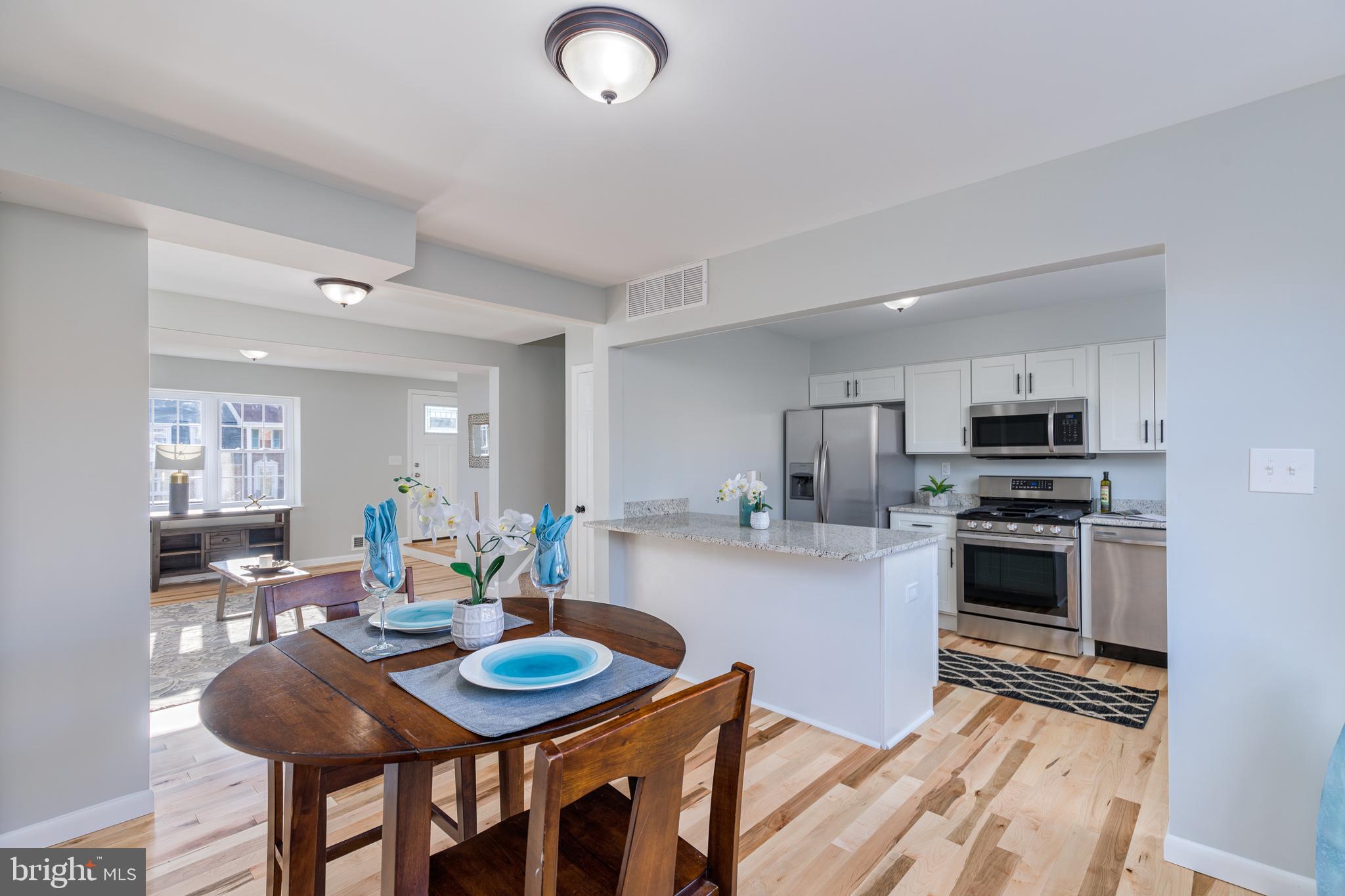 TOWN & COUNTRY APARTMENTS CARNEY - Residential