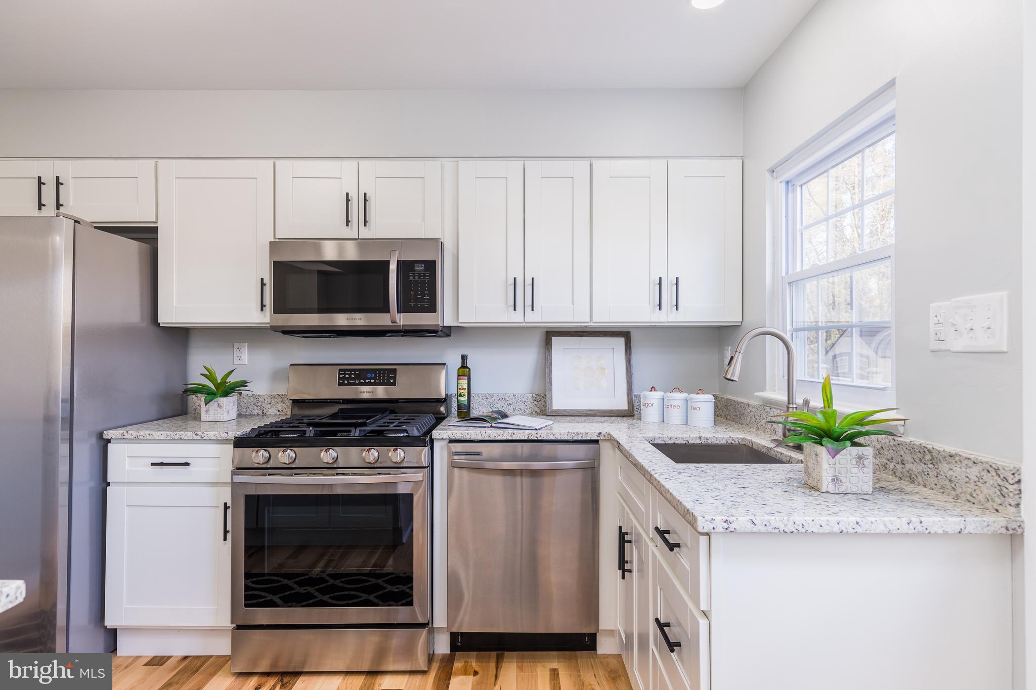 TOWN & COUNTRY APARTMENTS CARNEY - Residential