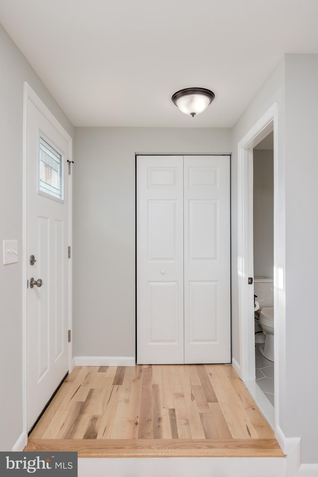 TOWN & COUNTRY APARTMENTS CARNEY - Residential