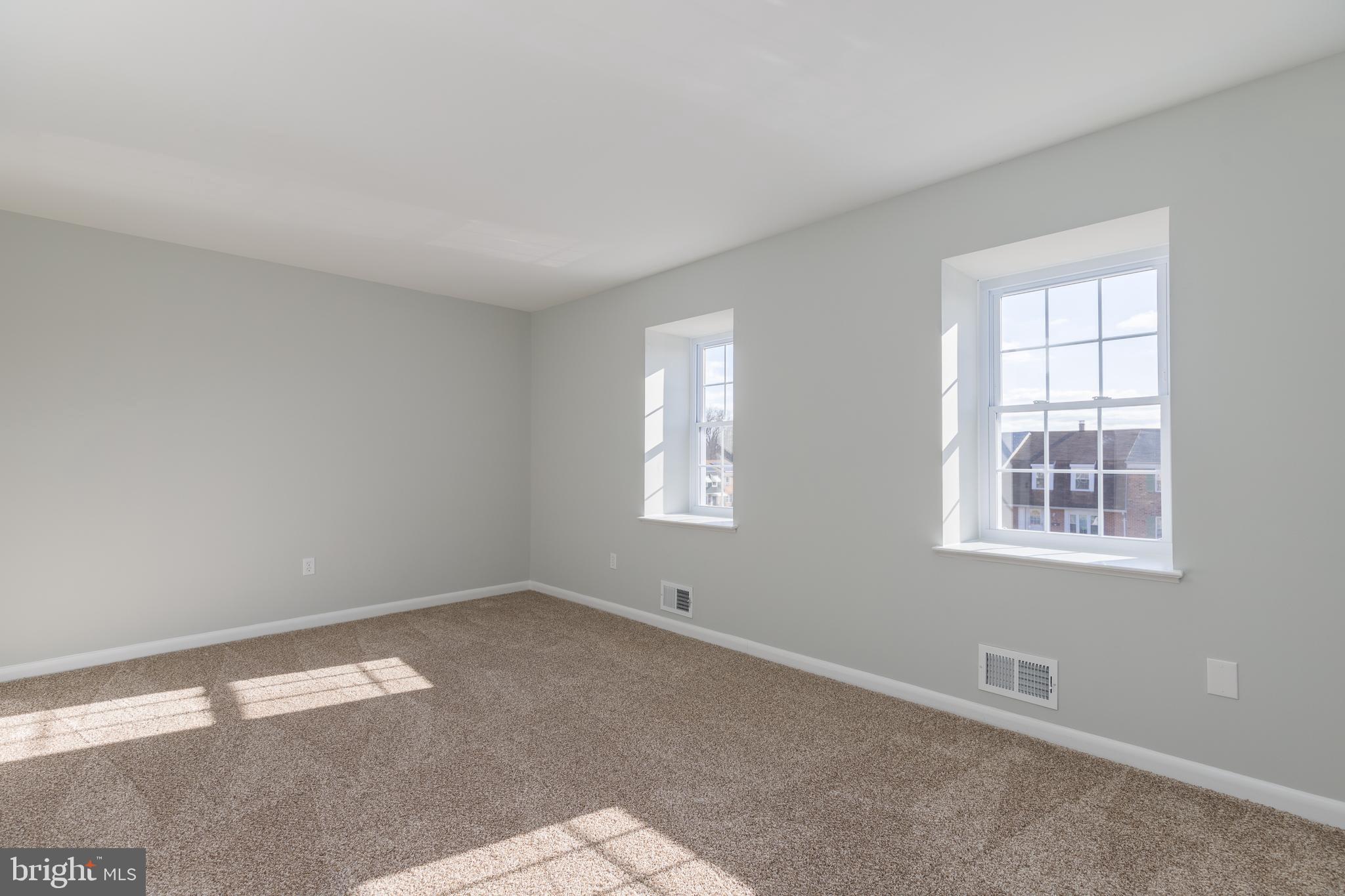 TOWN & COUNTRY APARTMENTS CARNEY - Residential