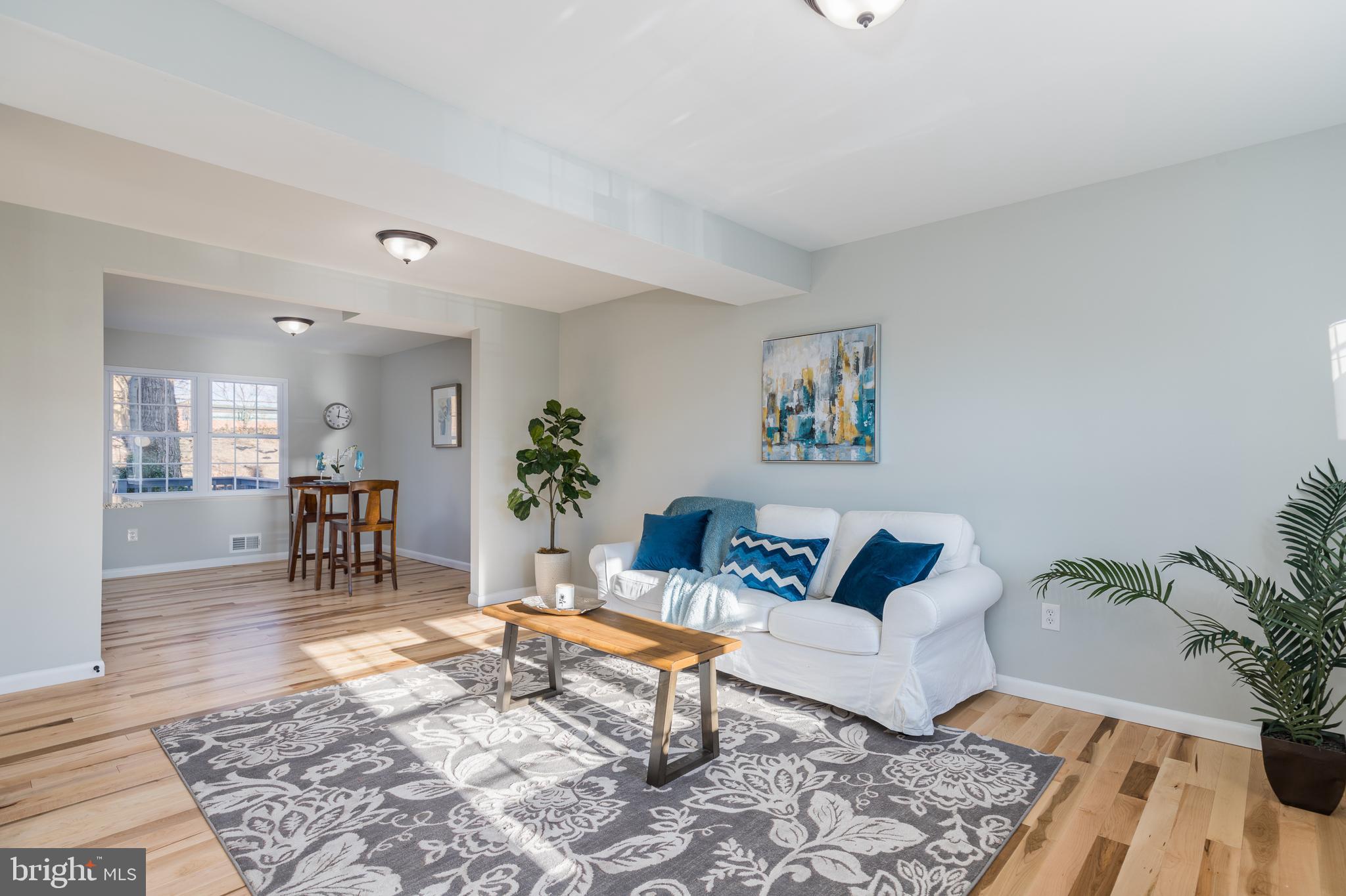 TOWN & COUNTRY APARTMENTS CARNEY - Residential