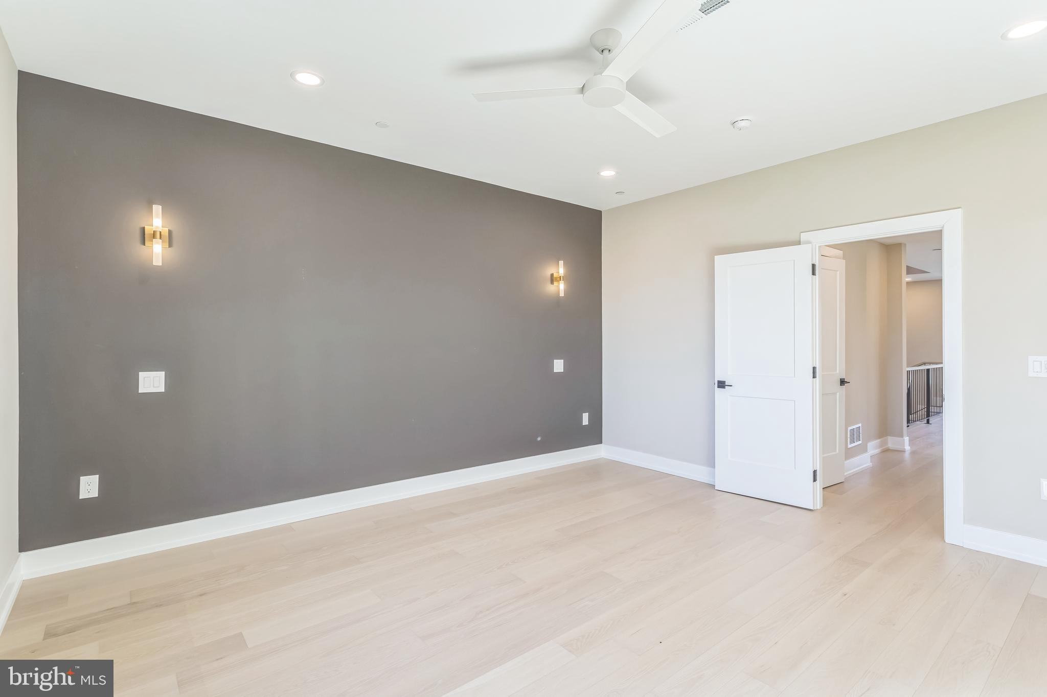 PHILADELPHIA - Residential