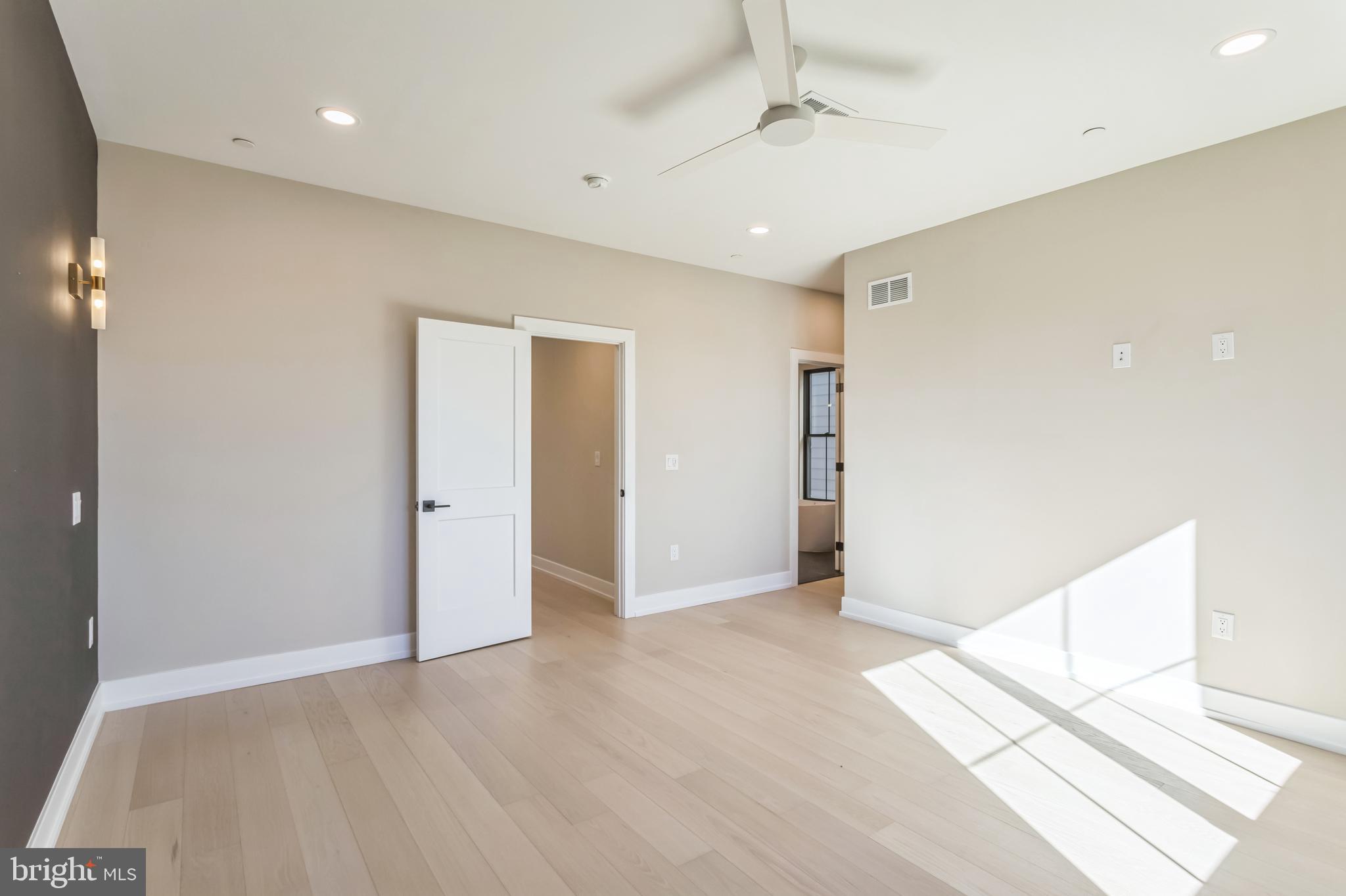 PHILADELPHIA - Residential