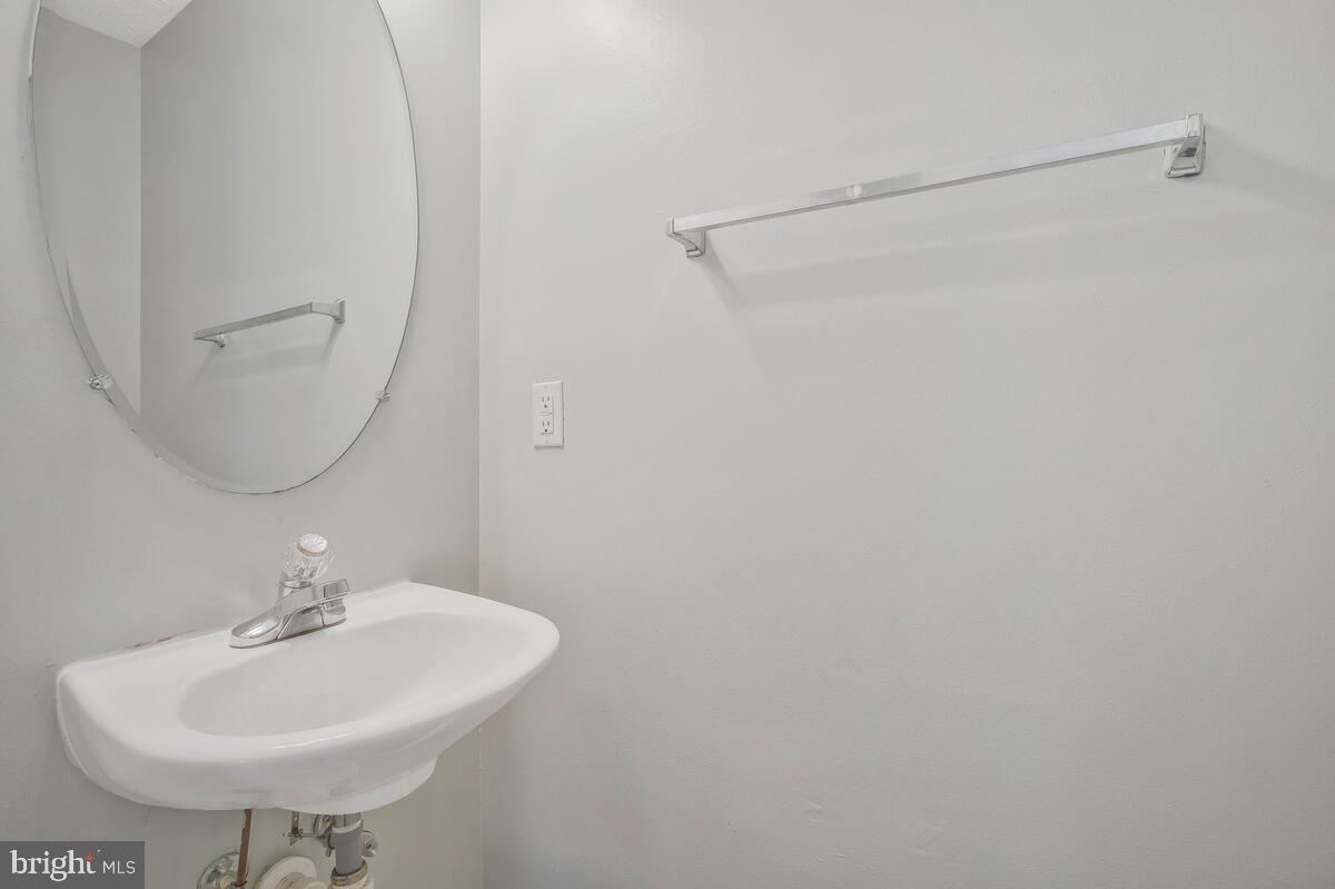 ASBURY WOODS - Residential