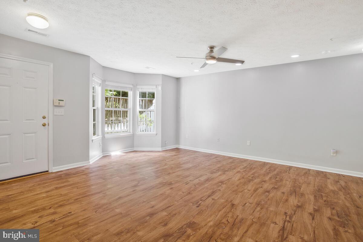 ASBURY WOODS - Residential