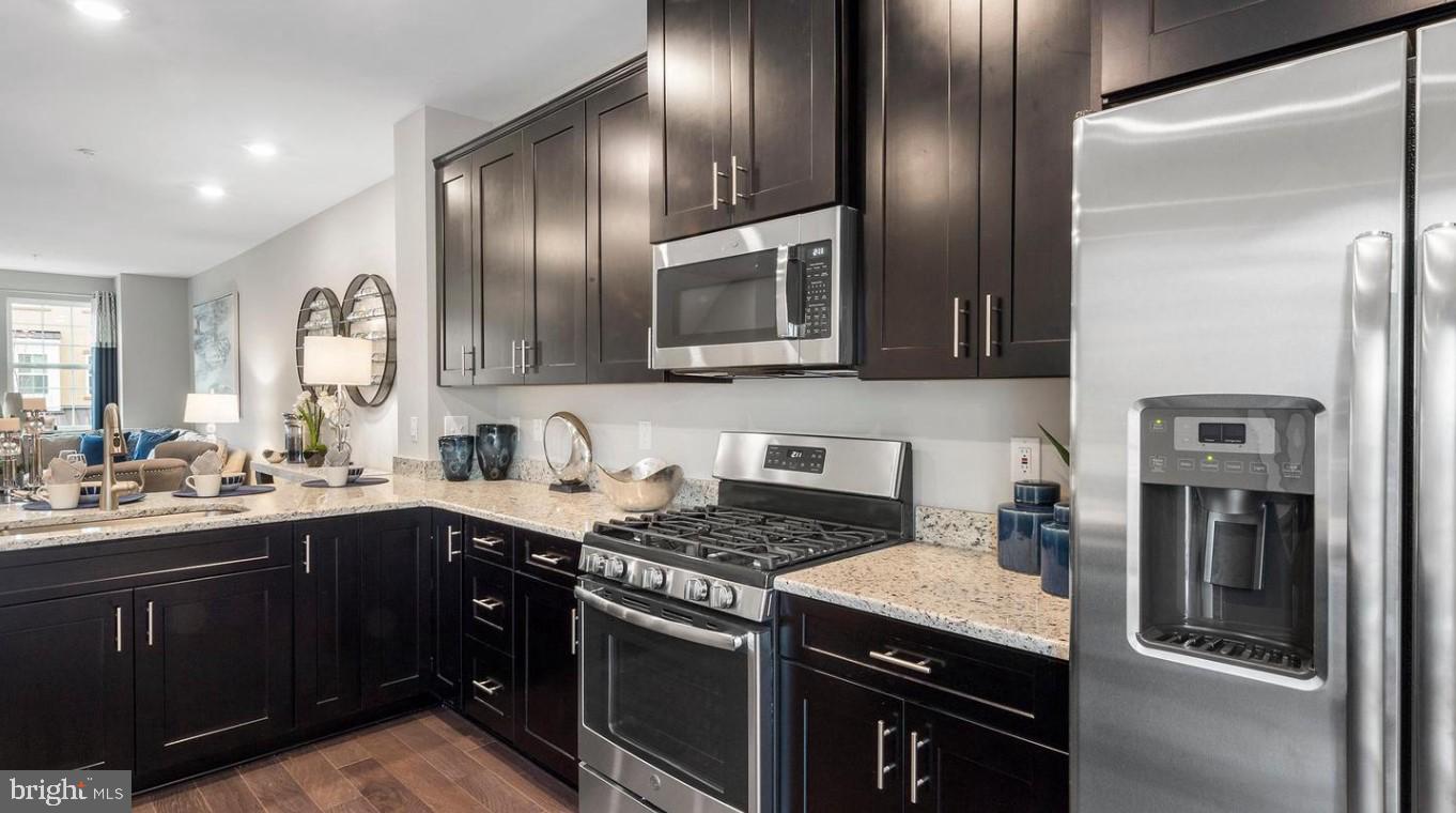 WATERSIDE - Residential Lease