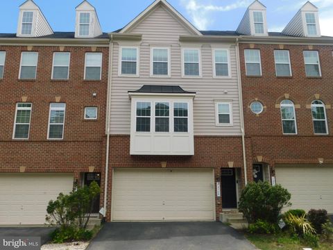 Photo of 12705 Bedford Glen Way, WOODBRIDGE, VA 22192 (MLS # VAPW2117768)