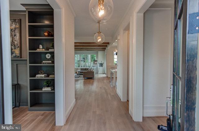 LYON VILLAGE - Residential