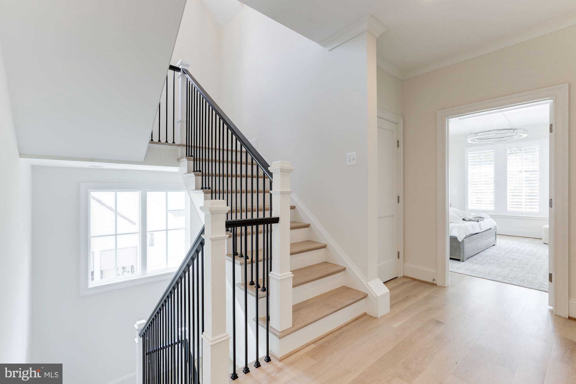 LYON VILLAGE - Residential