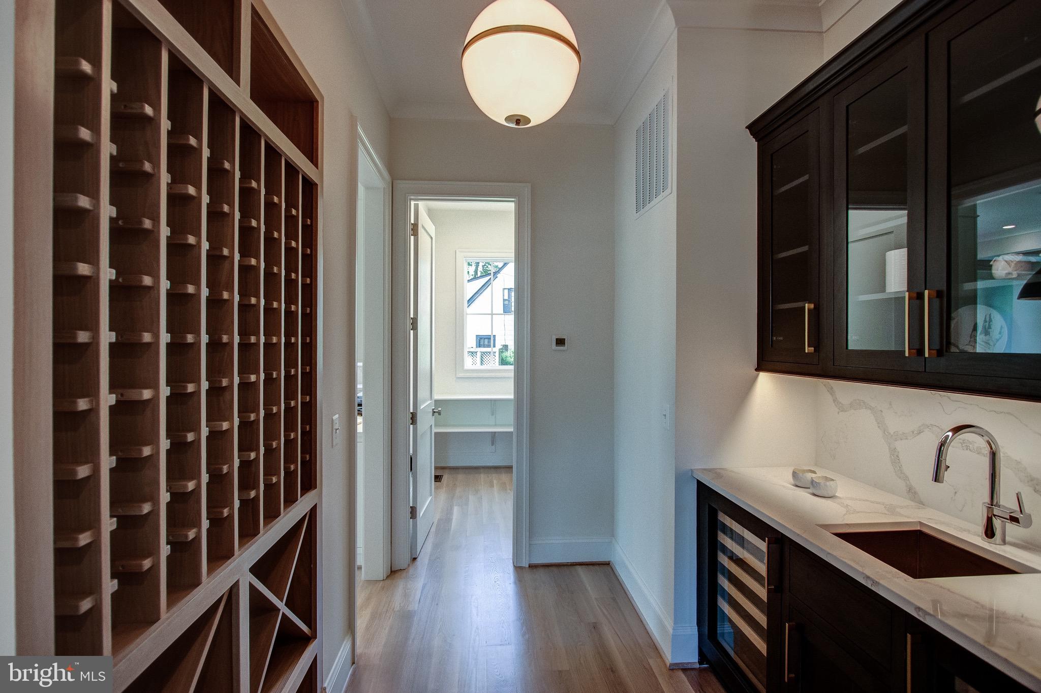 LYON VILLAGE - Residential