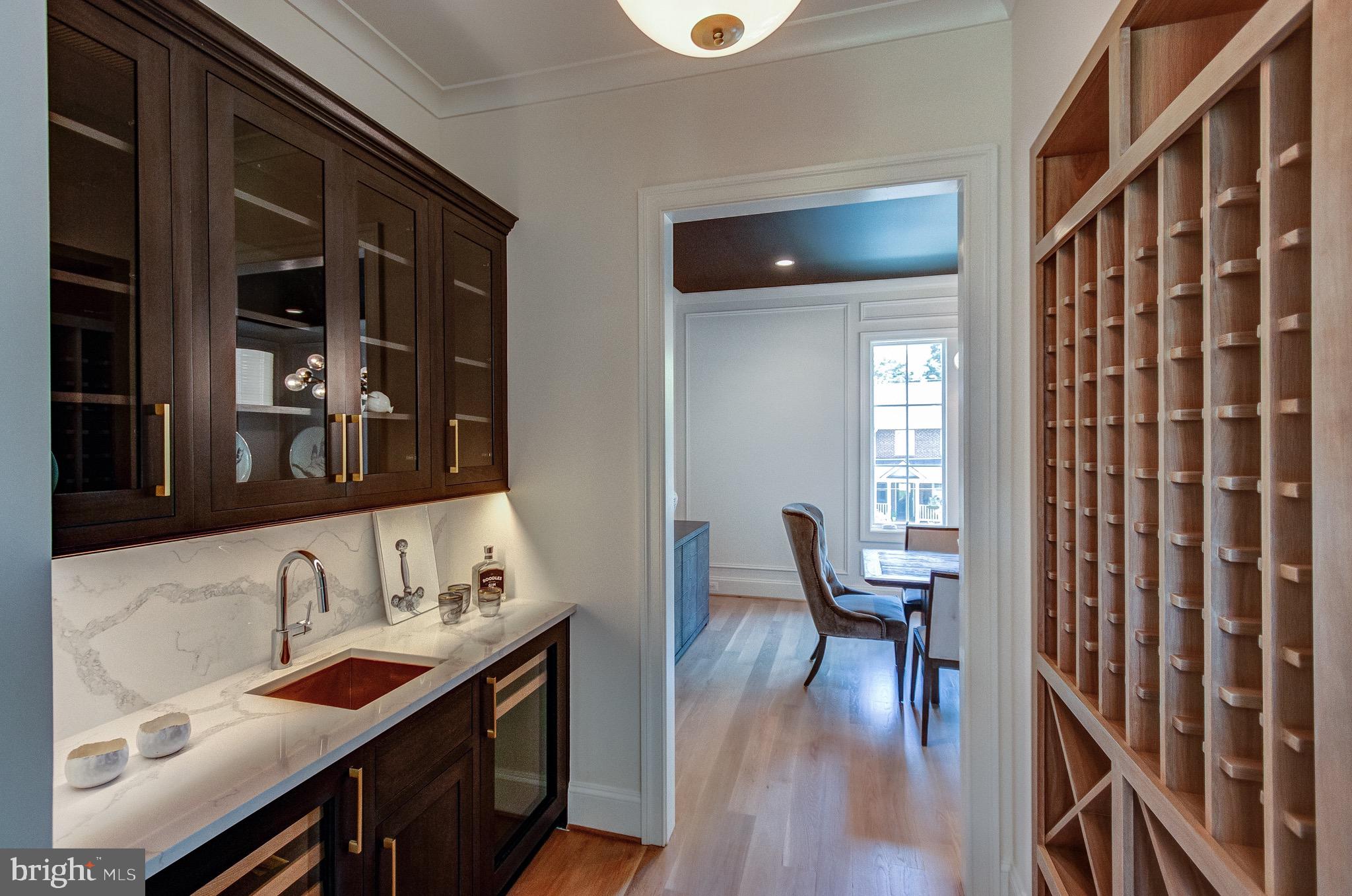 LYON VILLAGE - Residential