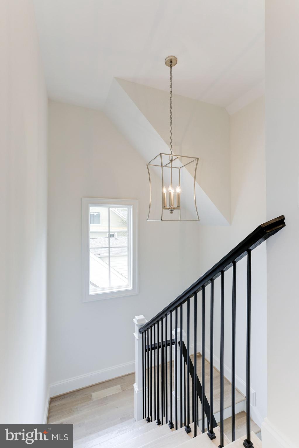 LYON VILLAGE - Residential