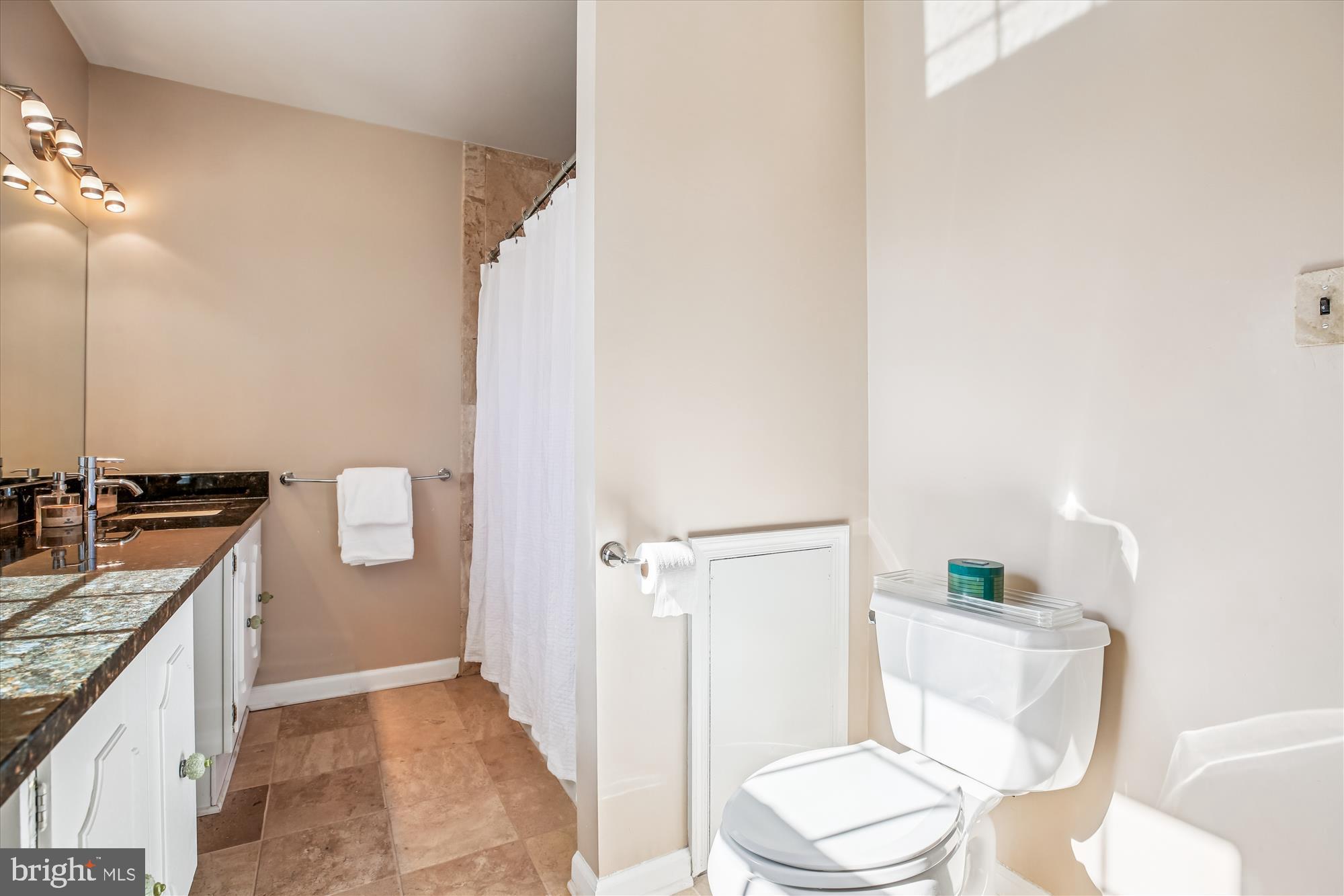 MONTROSE WOODS - Residential