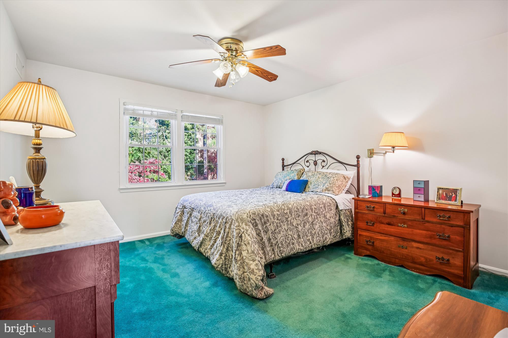 MONTROSE WOODS - Residential