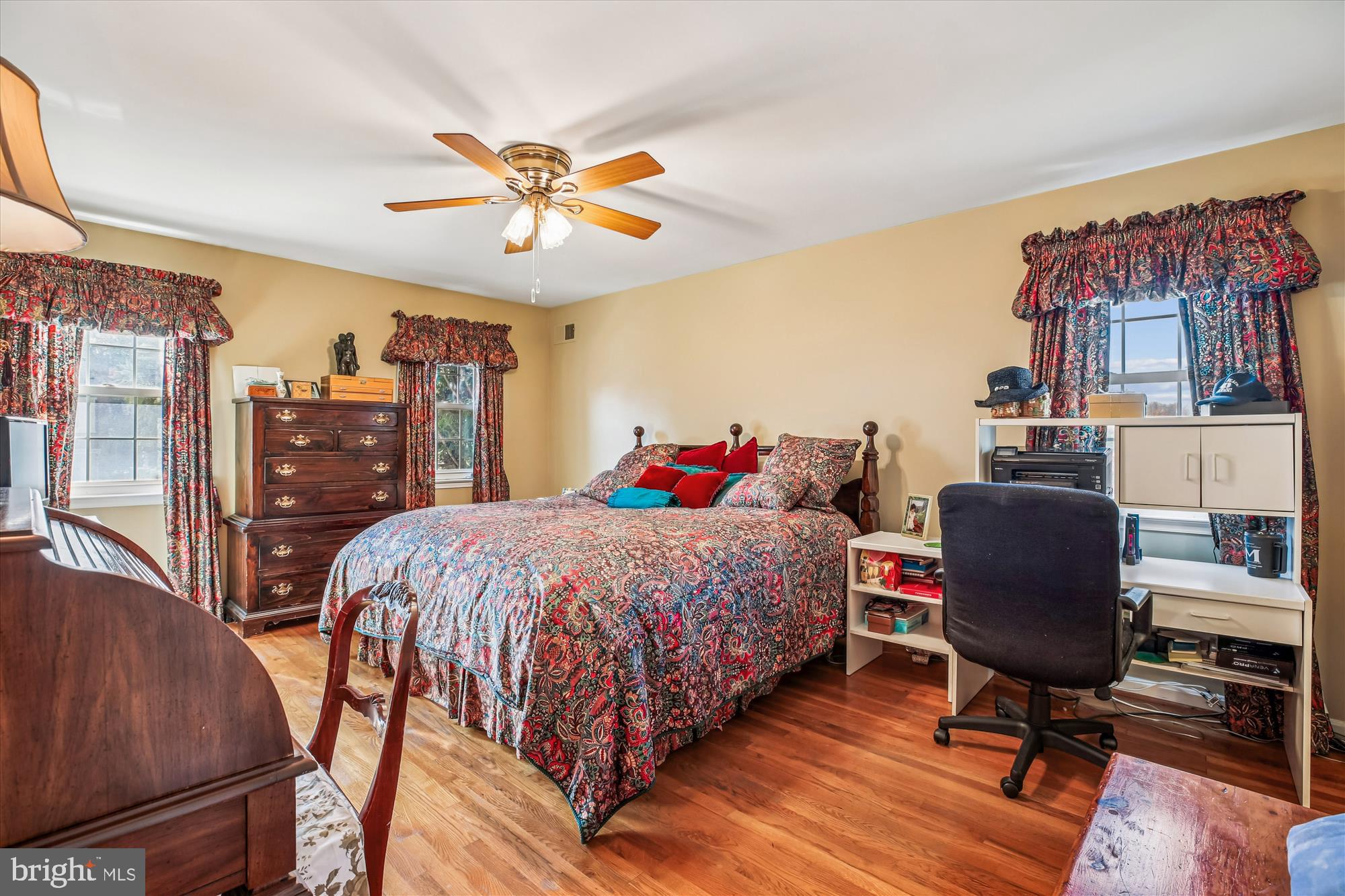 MONTROSE WOODS - Residential