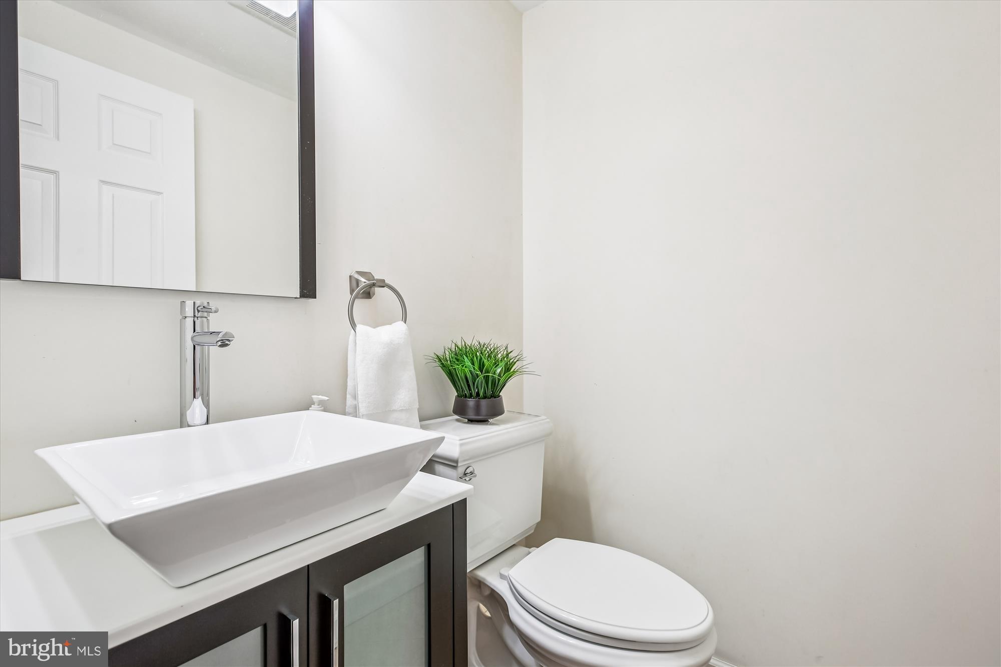 MONTROSE WOODS - Residential