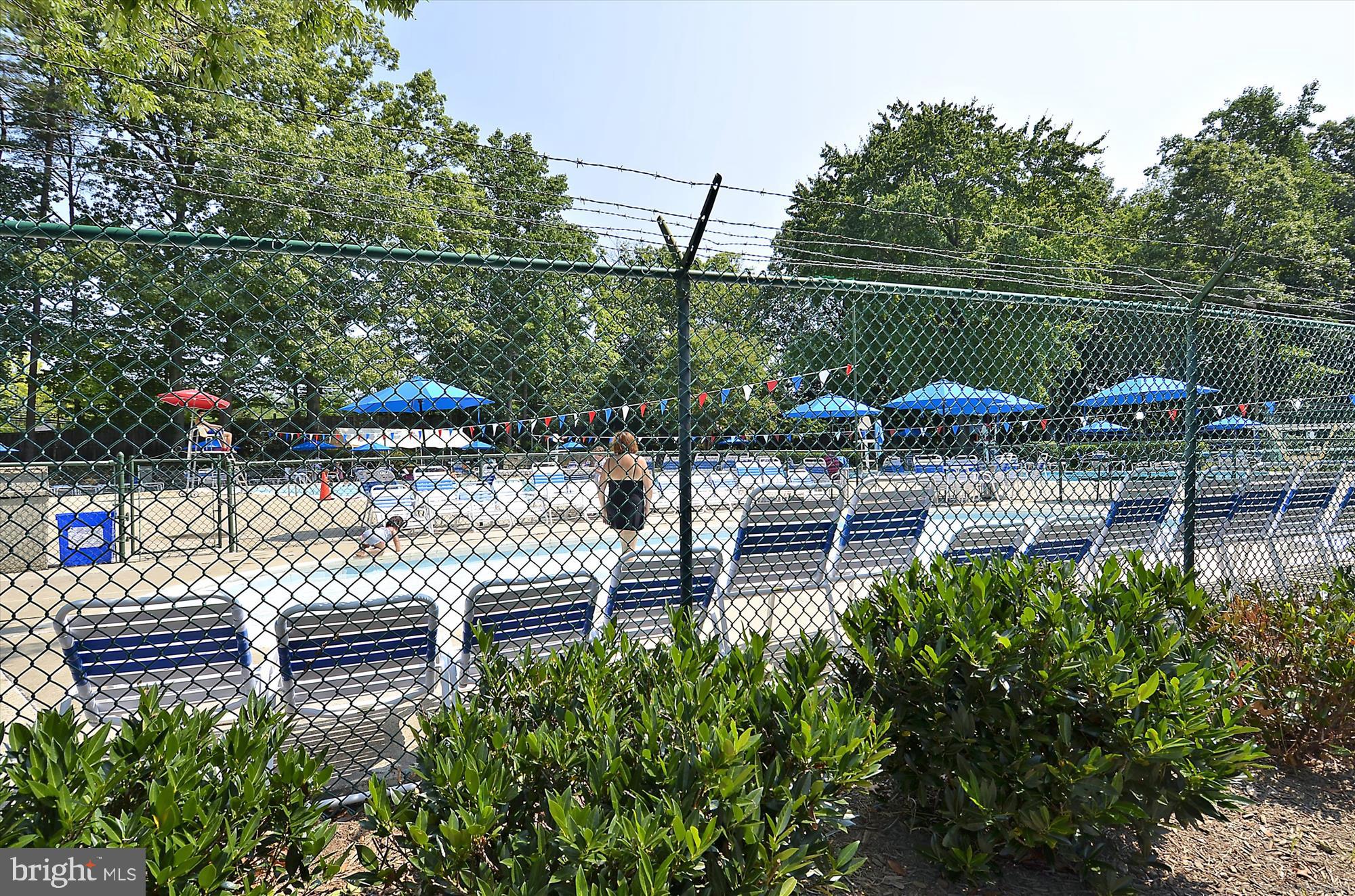 MONTROSE WOODS - Residential