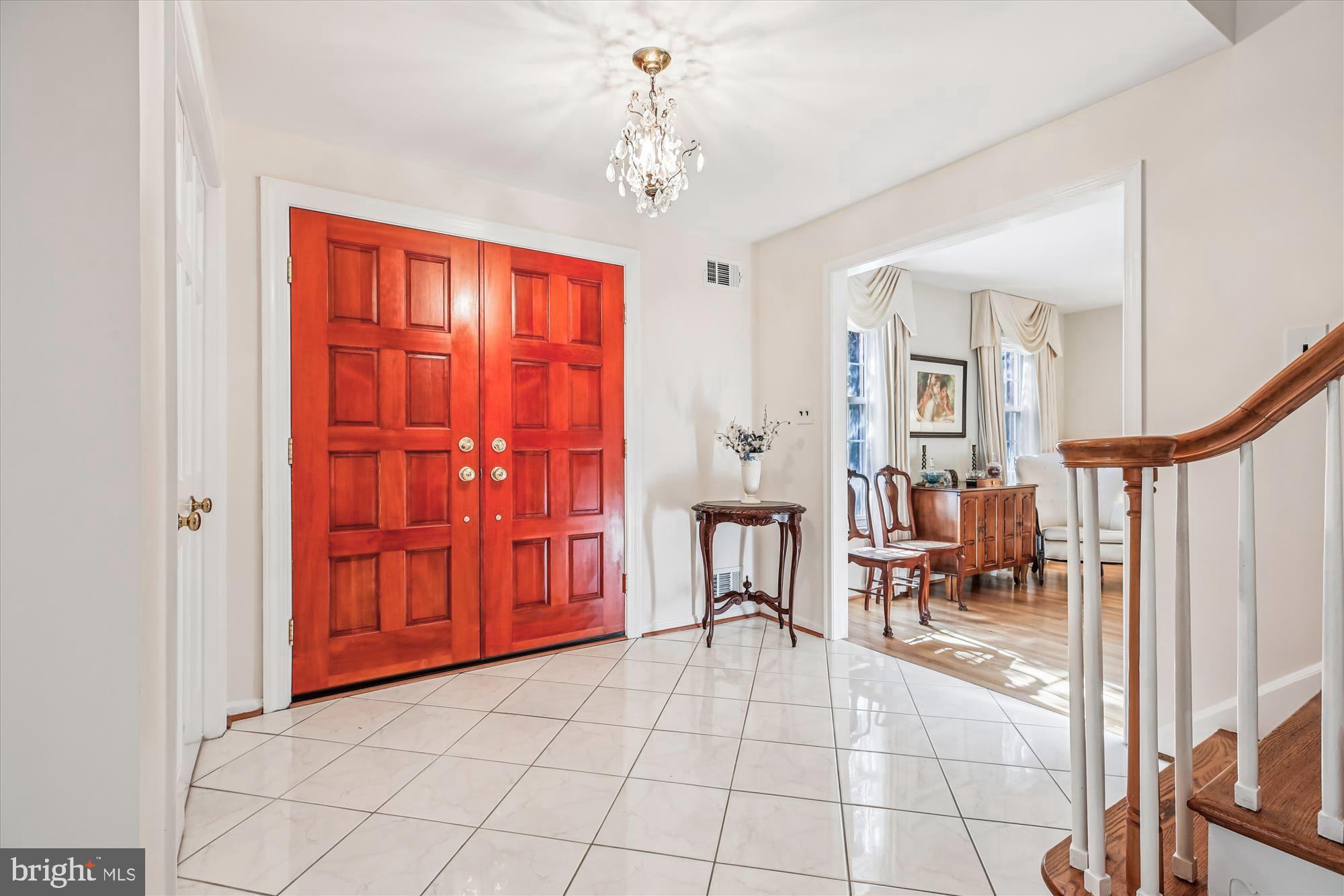 MONTROSE WOODS - Residential