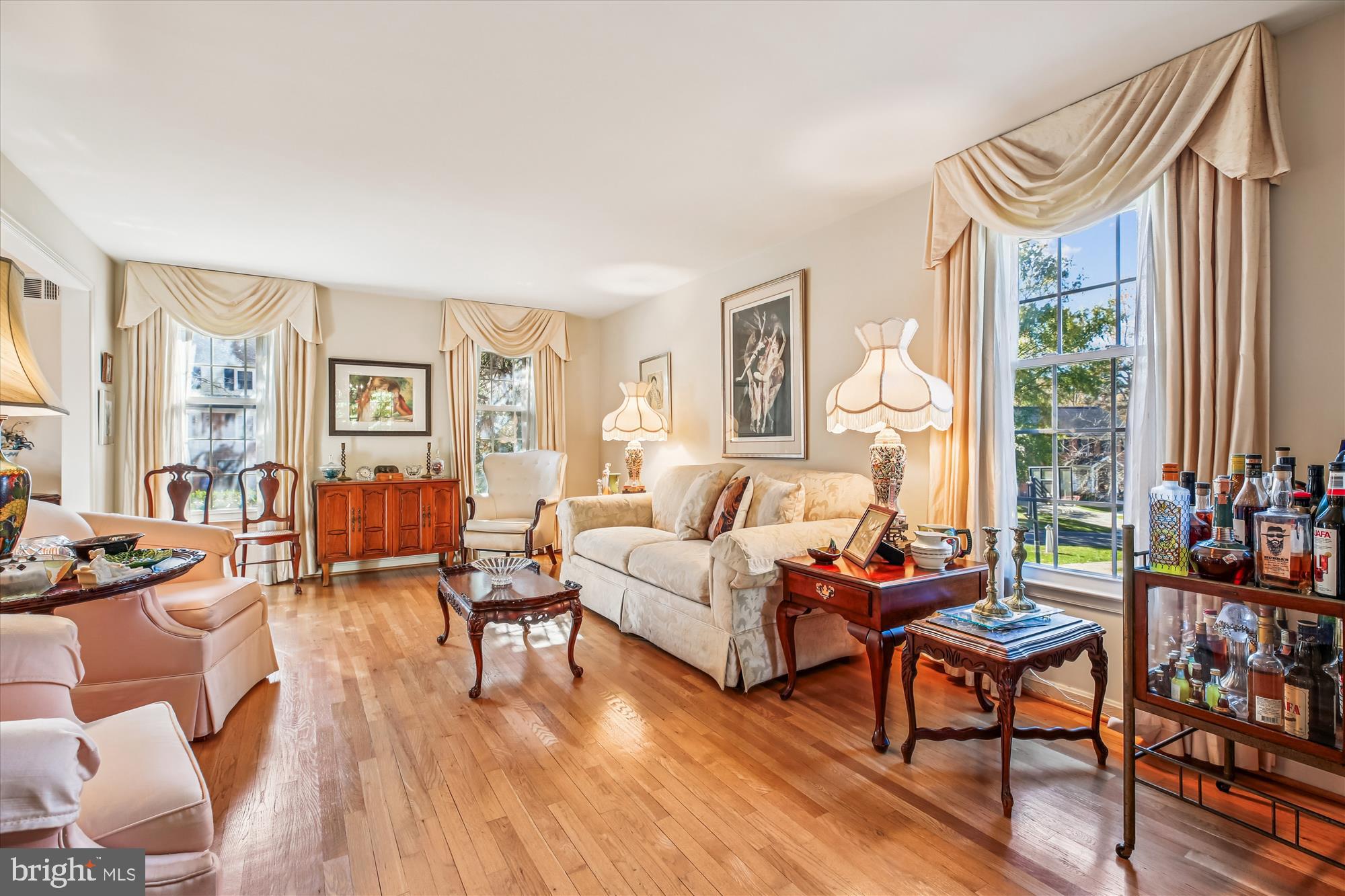 MONTROSE WOODS - Residential