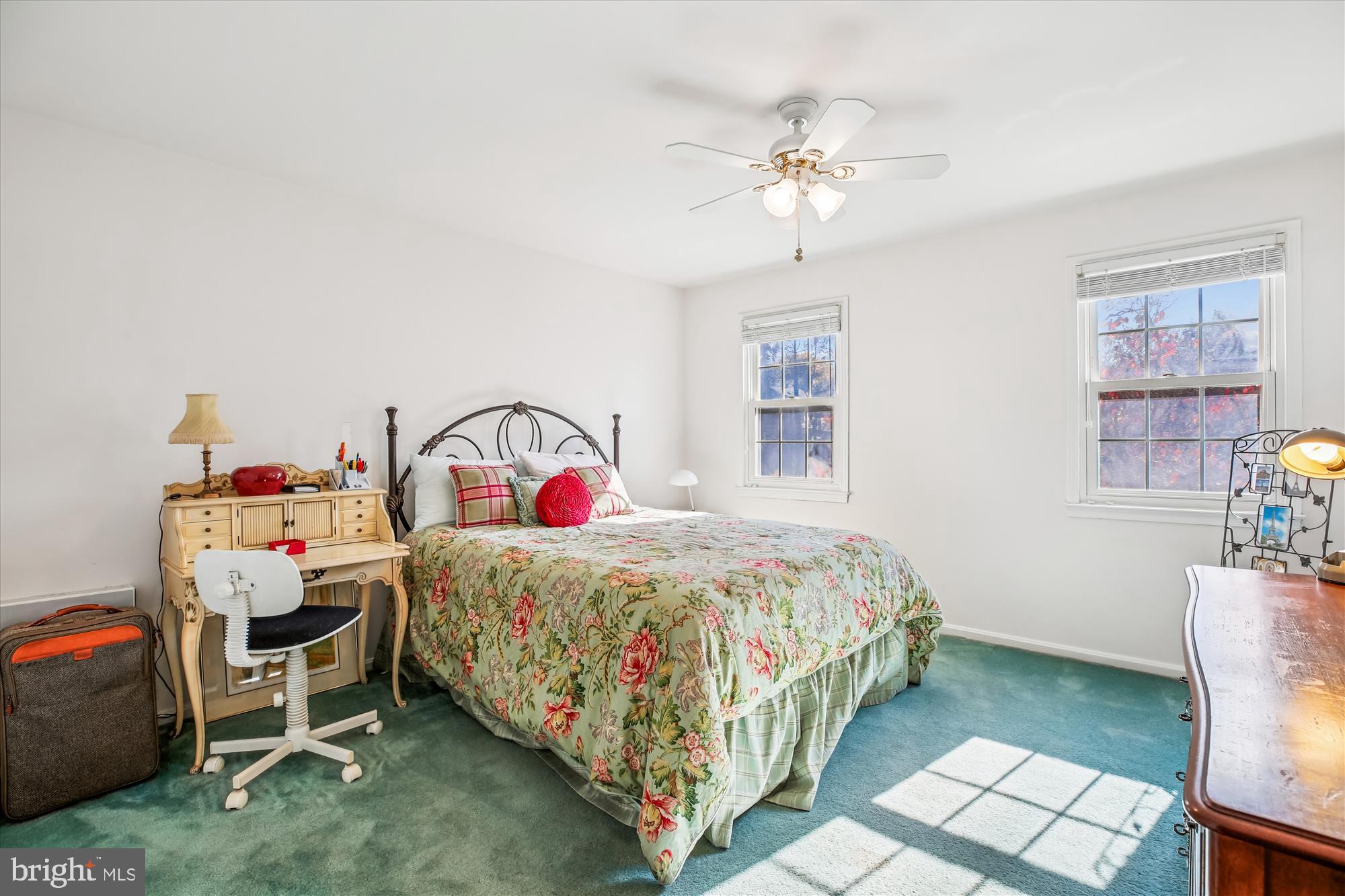 MONTROSE WOODS - Residential