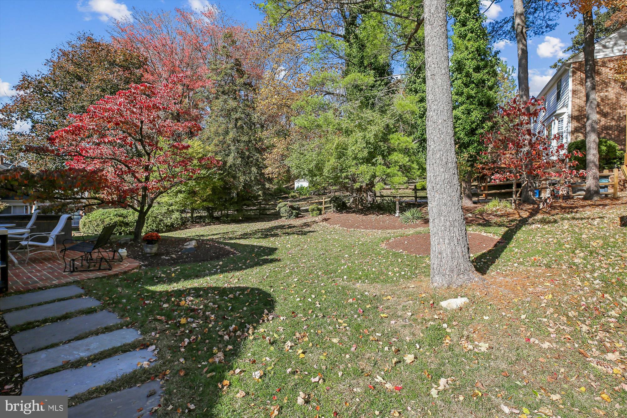 MONTROSE WOODS - Residential