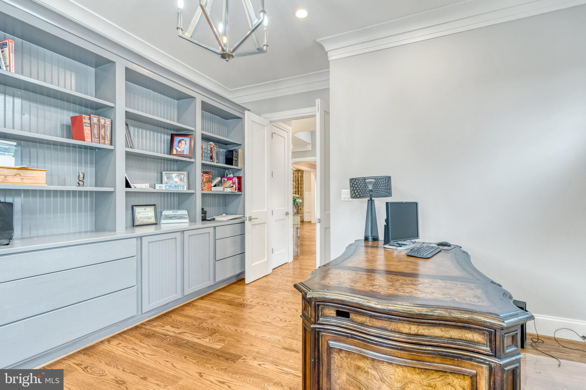 LANGLEY MANOR - Residential Lease