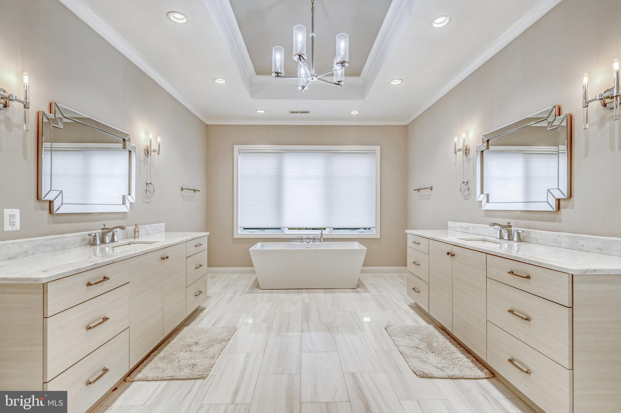 LANGLEY MANOR - Residential Lease