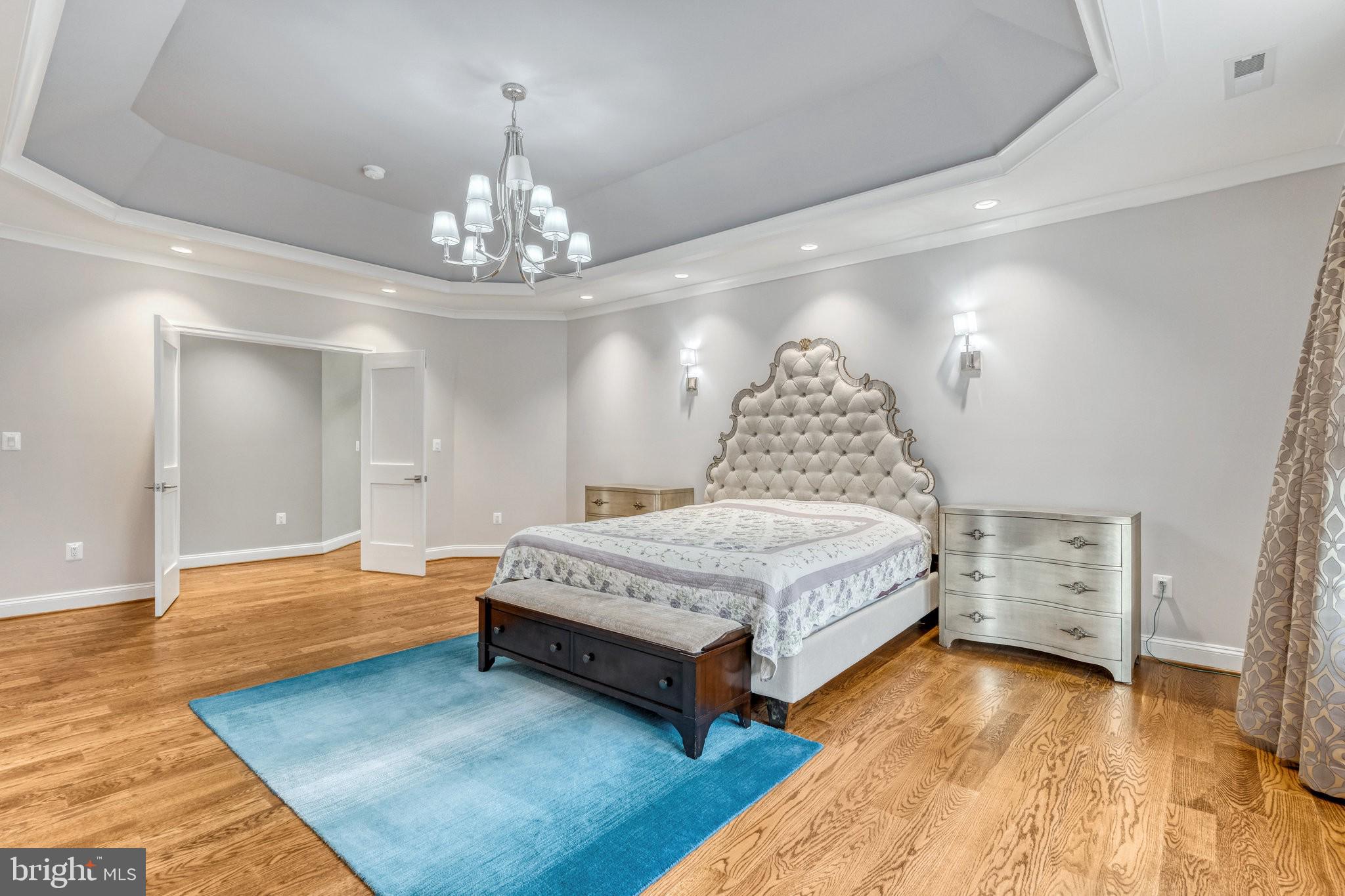 LANGLEY MANOR - Residential Lease