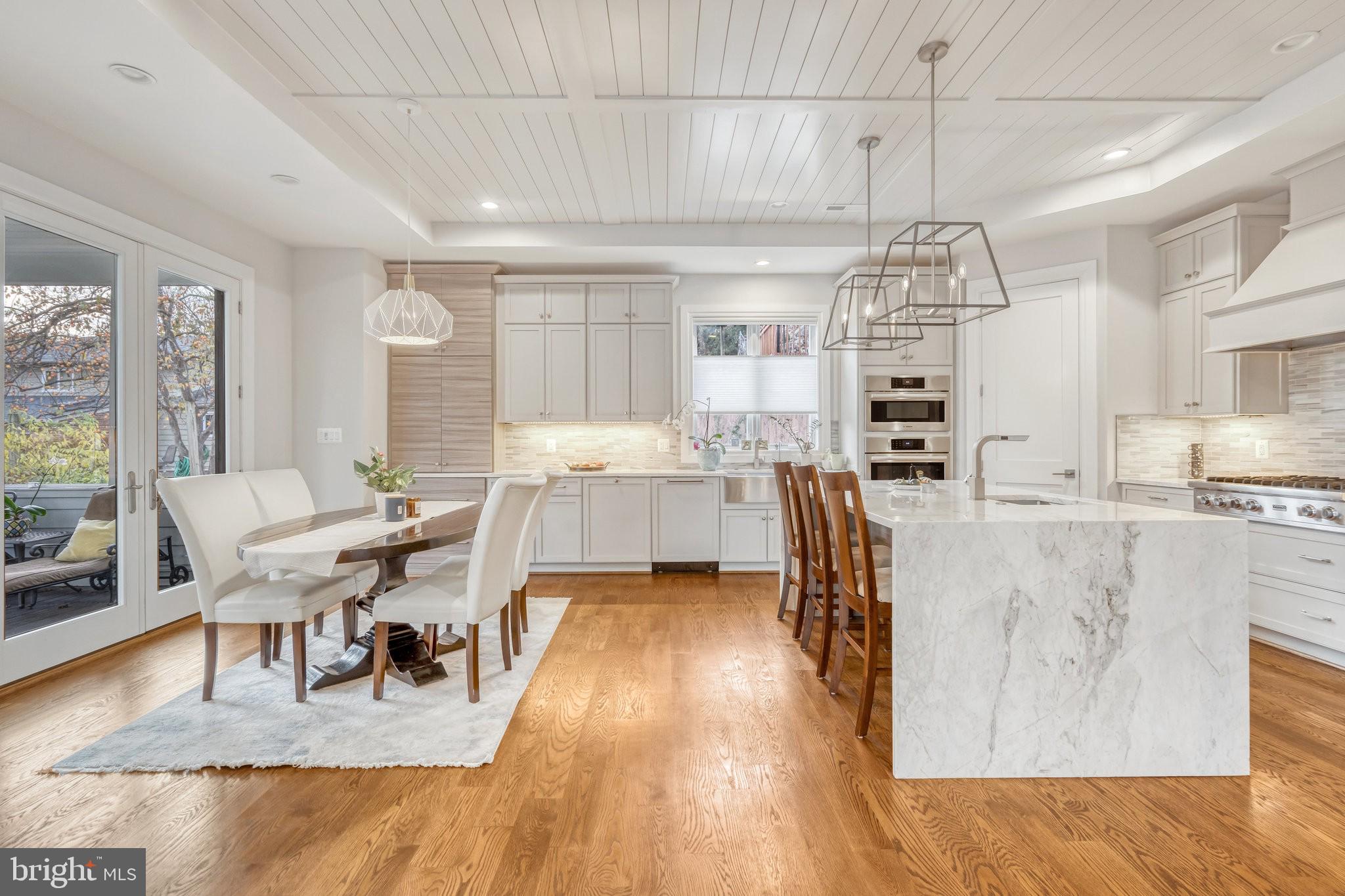 LANGLEY MANOR - Residential Lease