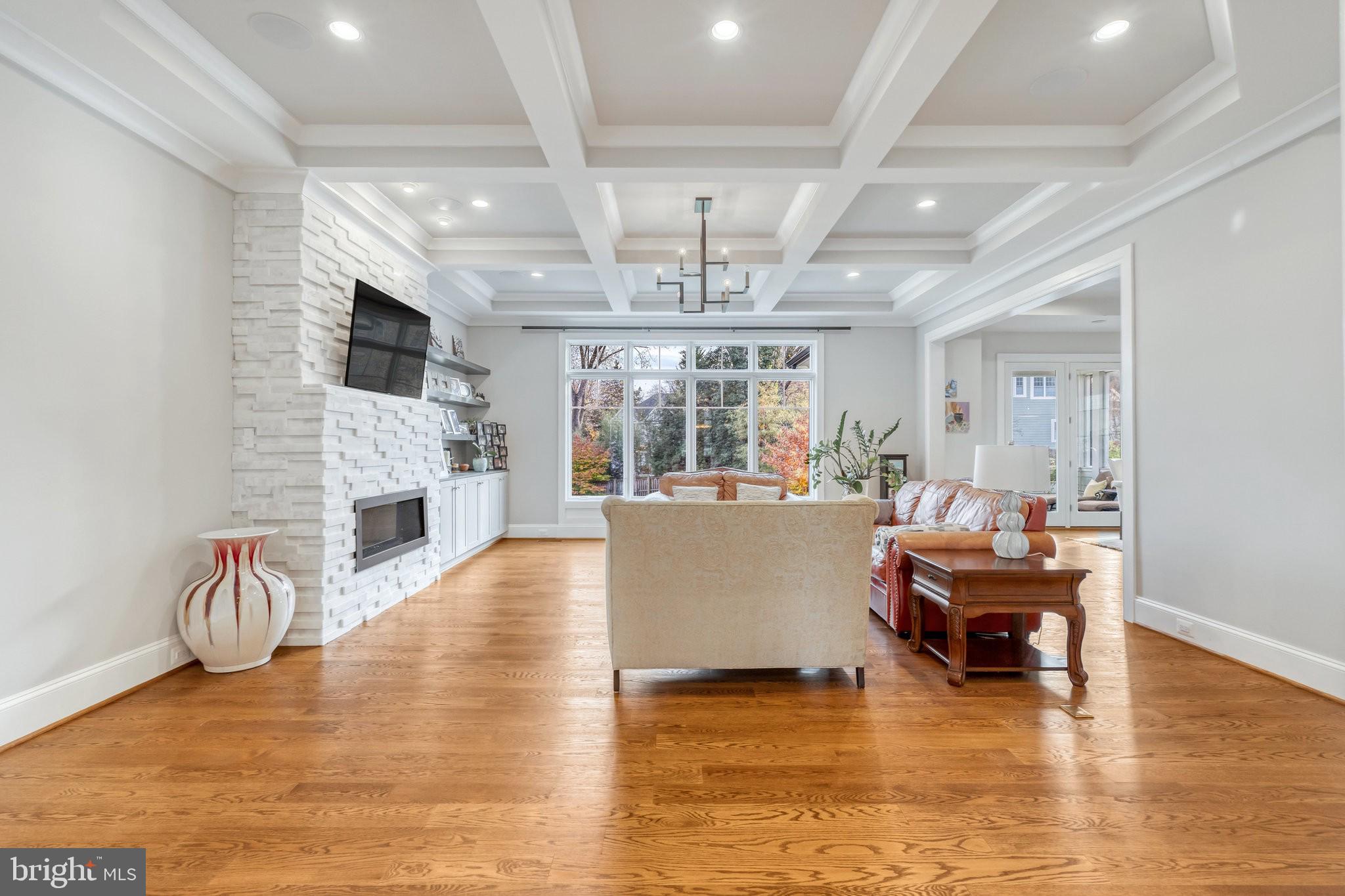 LANGLEY MANOR - Residential Lease