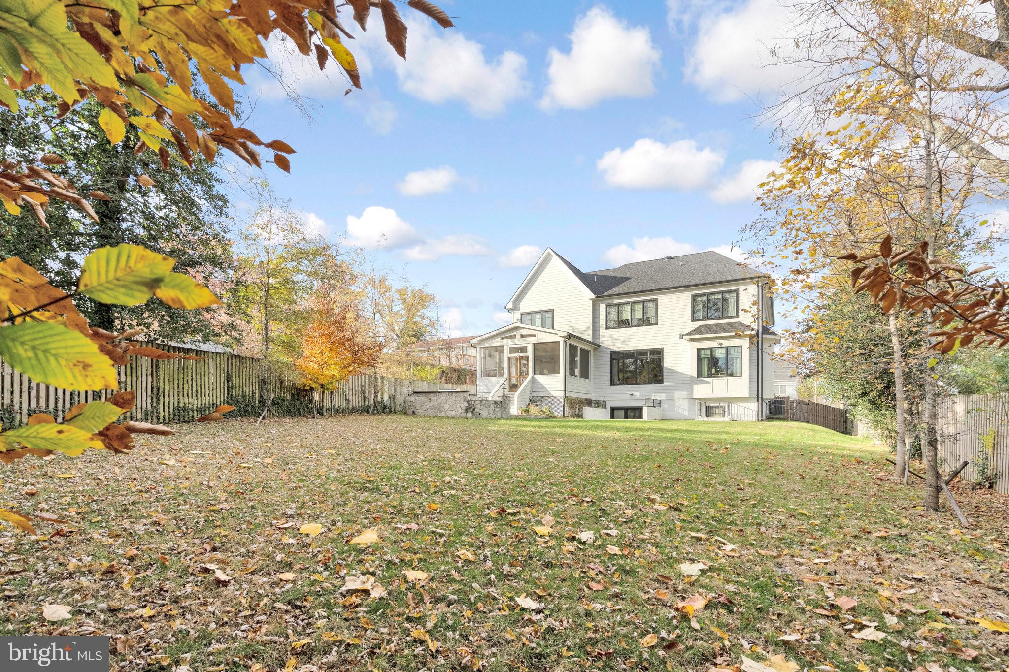 LANGLEY MANOR - Residential Lease