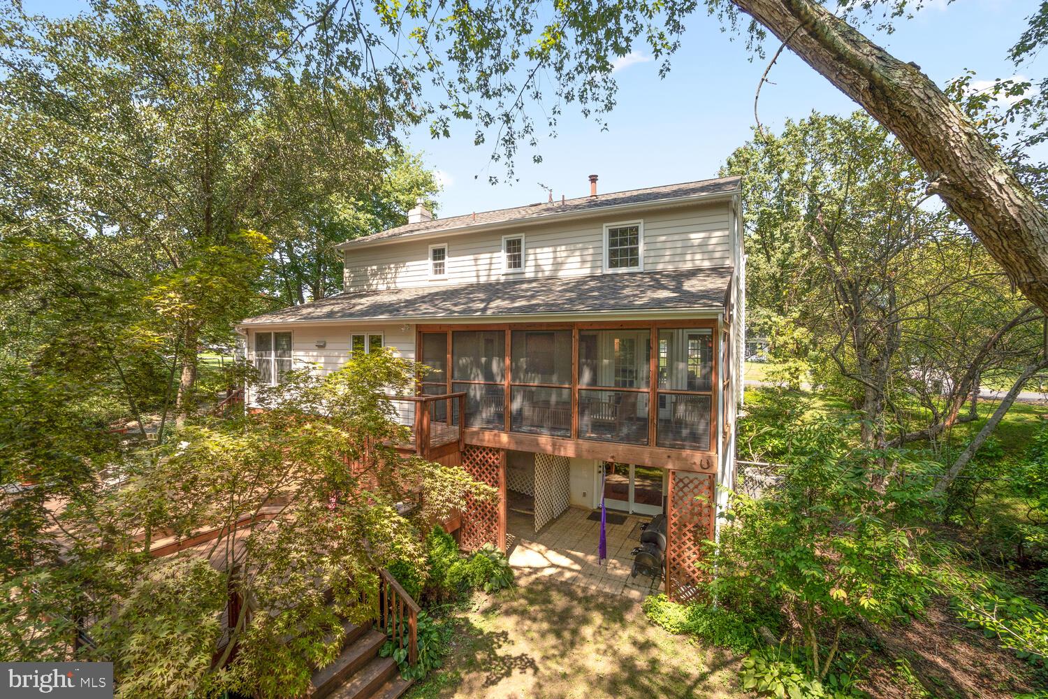 WILLIAMSBURG VILLAGE - Residential