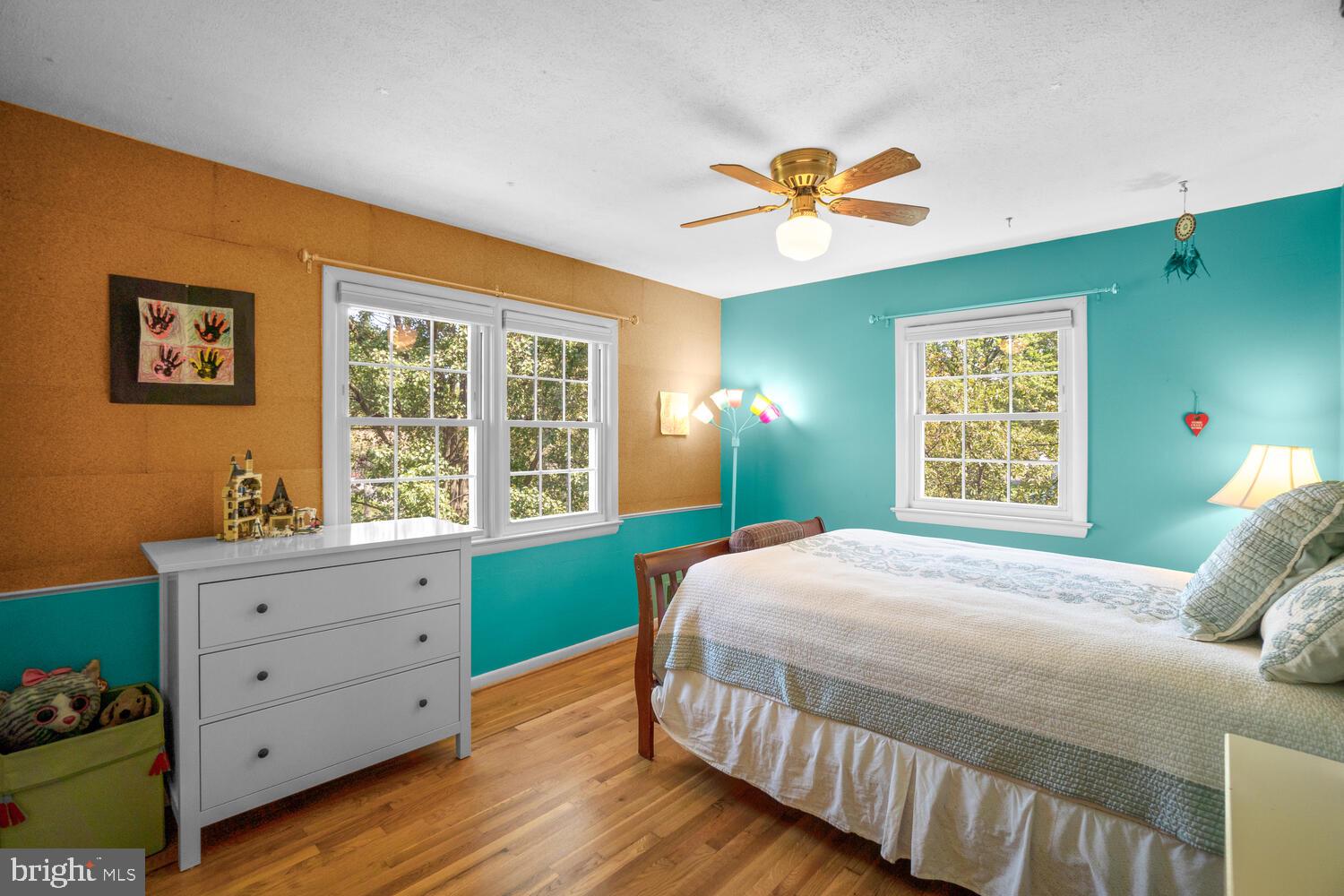 WILLIAMSBURG VILLAGE - Residential