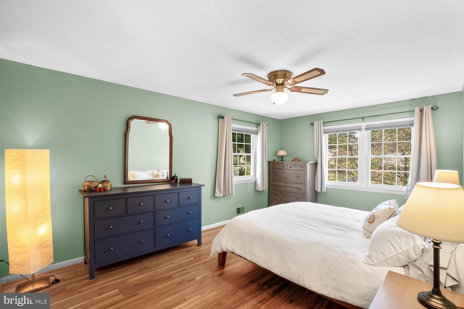 WILLIAMSBURG VILLAGE - Residential