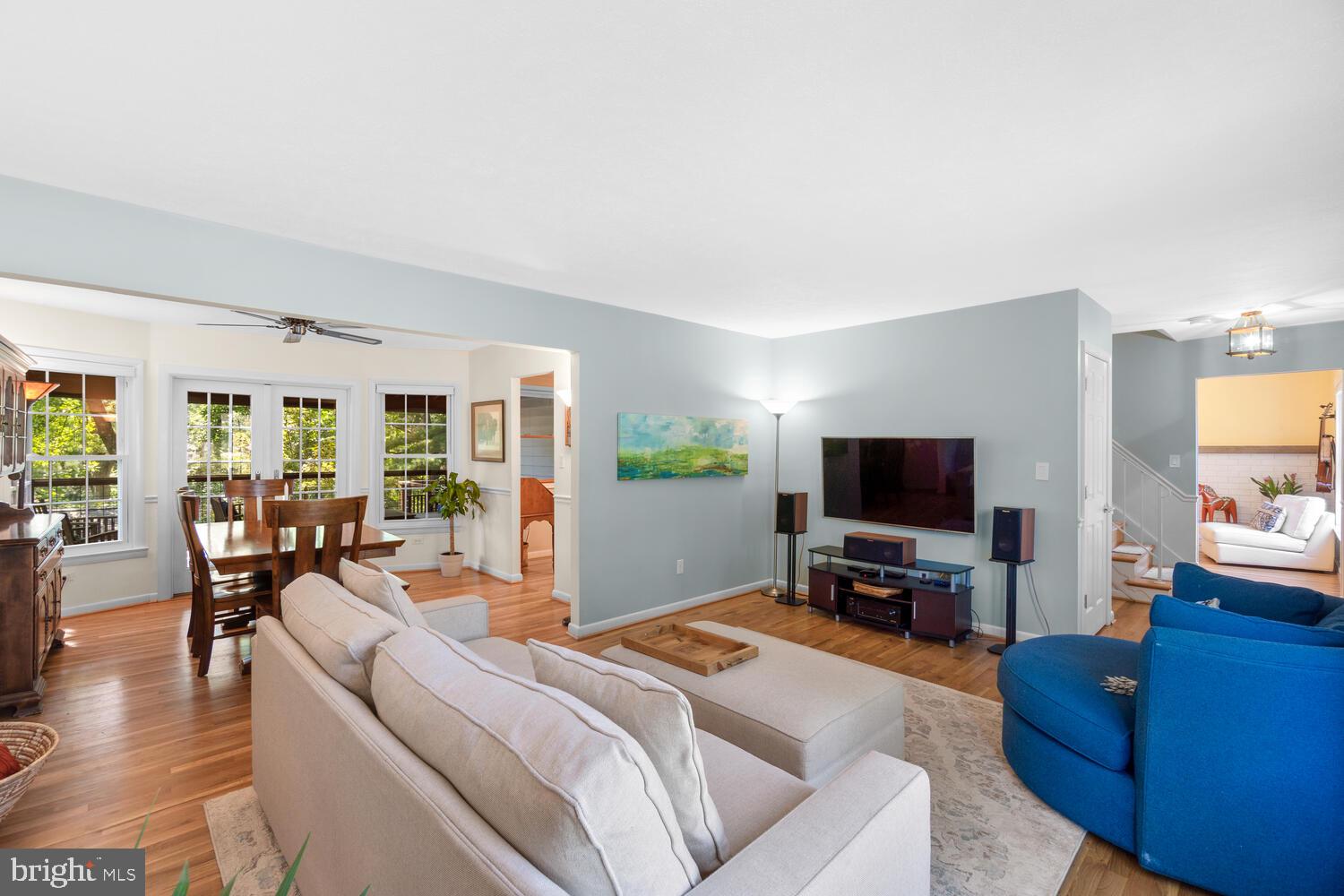 WILLIAMSBURG VILLAGE - Residential