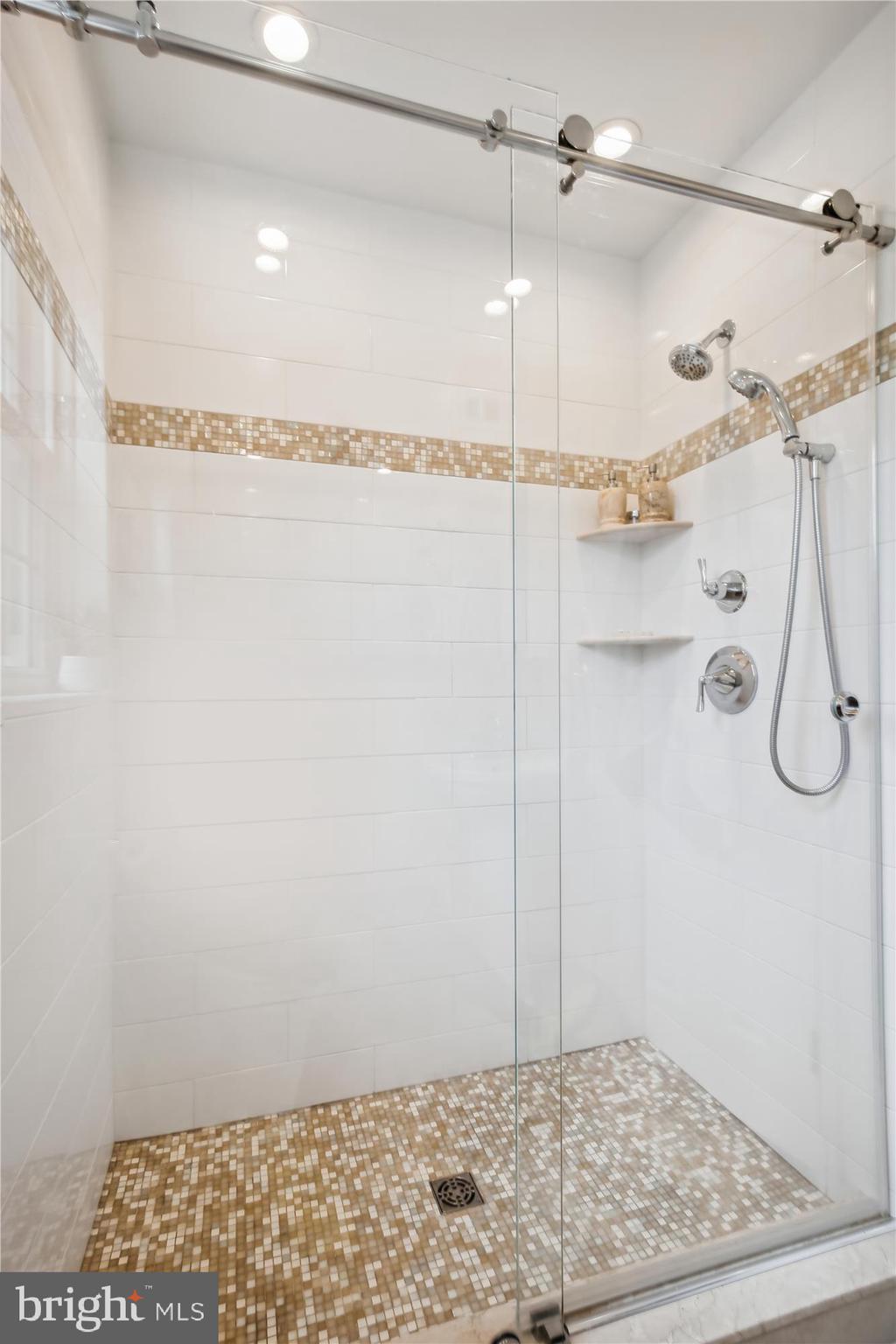 FAIRLINGTON MEADOWS - Residential