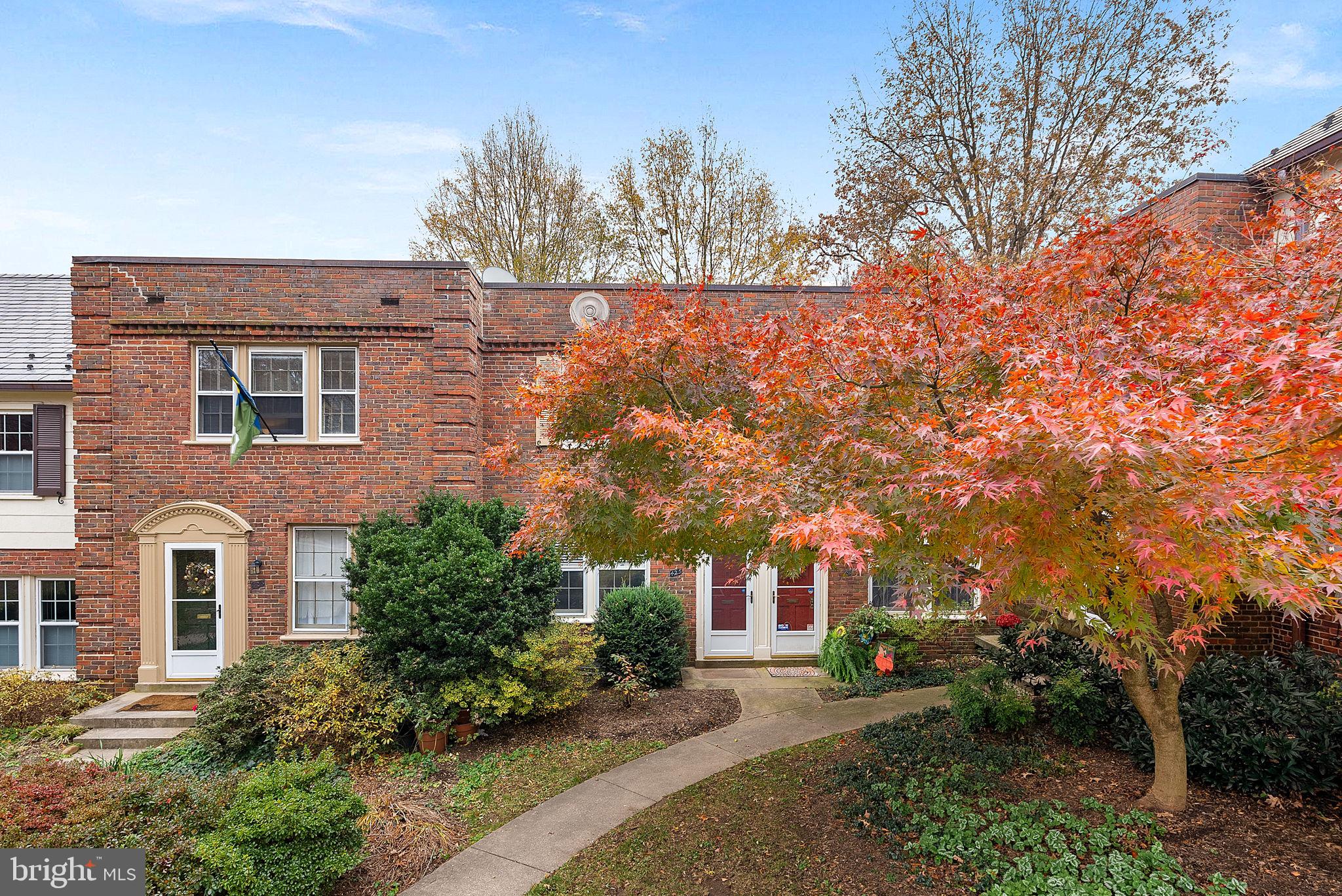 1400 S BARTON STREET 425