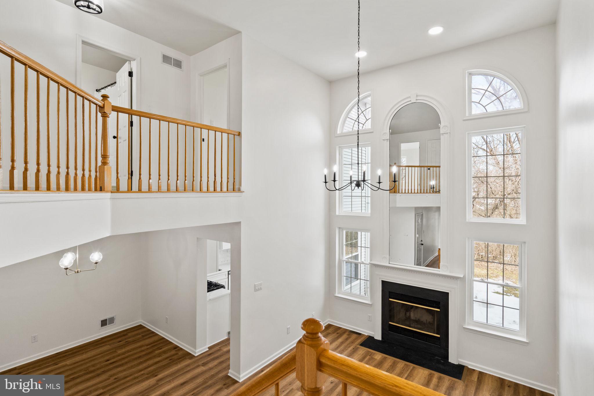 WINNERS CIRCLE - Residential