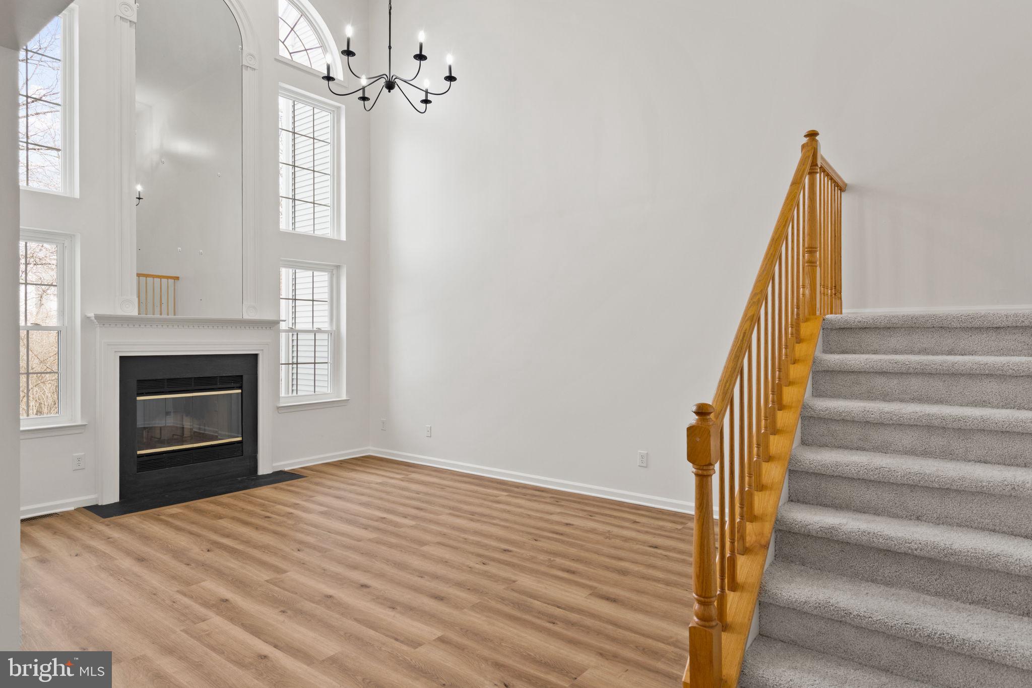 WINNERS CIRCLE - Residential