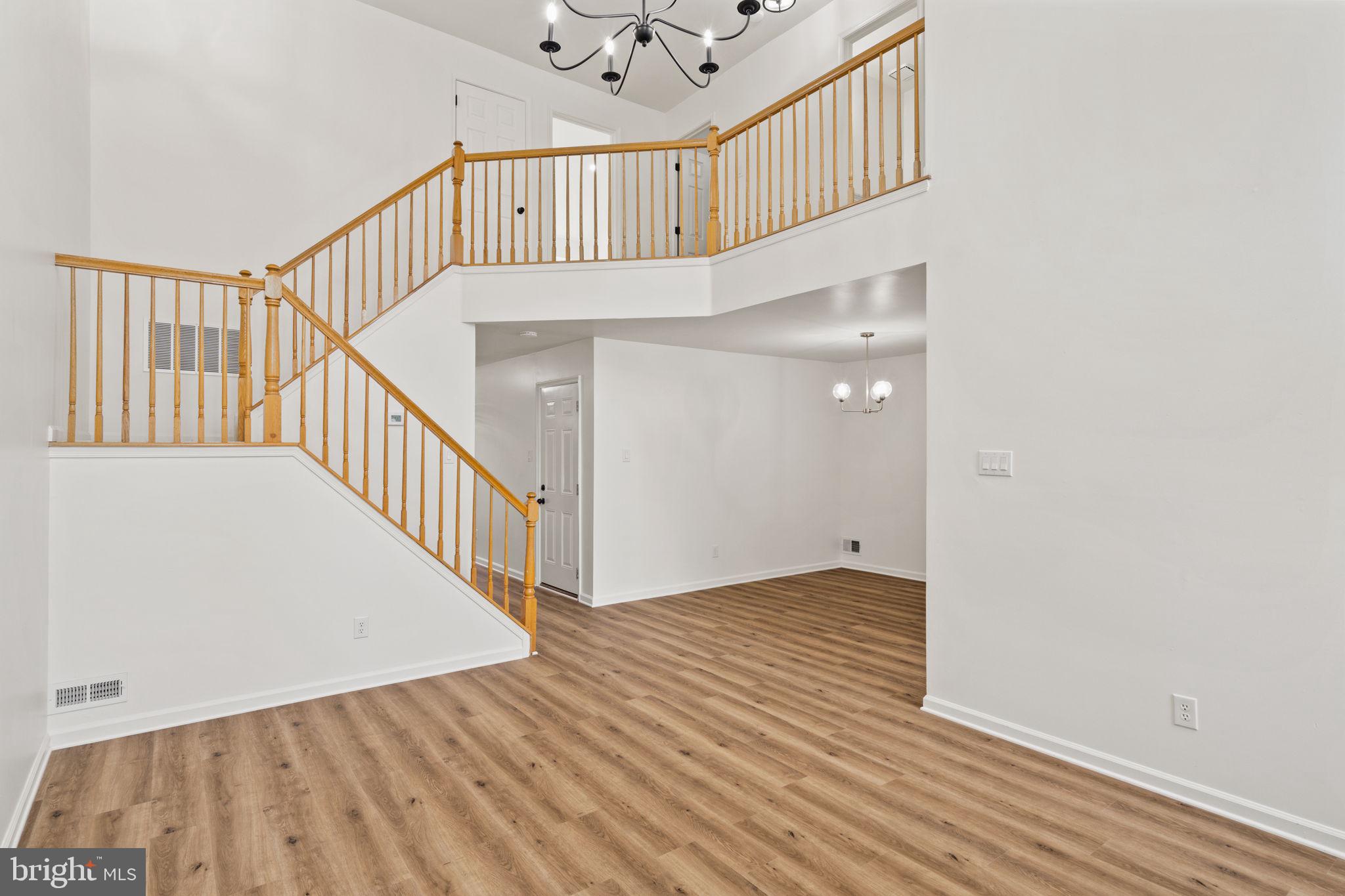 WINNERS CIRCLE - Residential