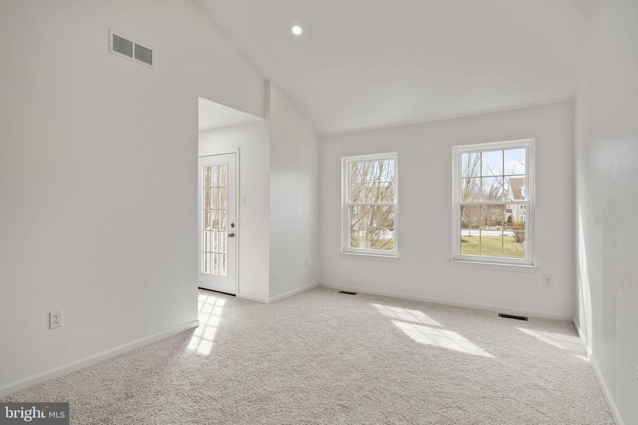 WINNERS CIRCLE - Residential