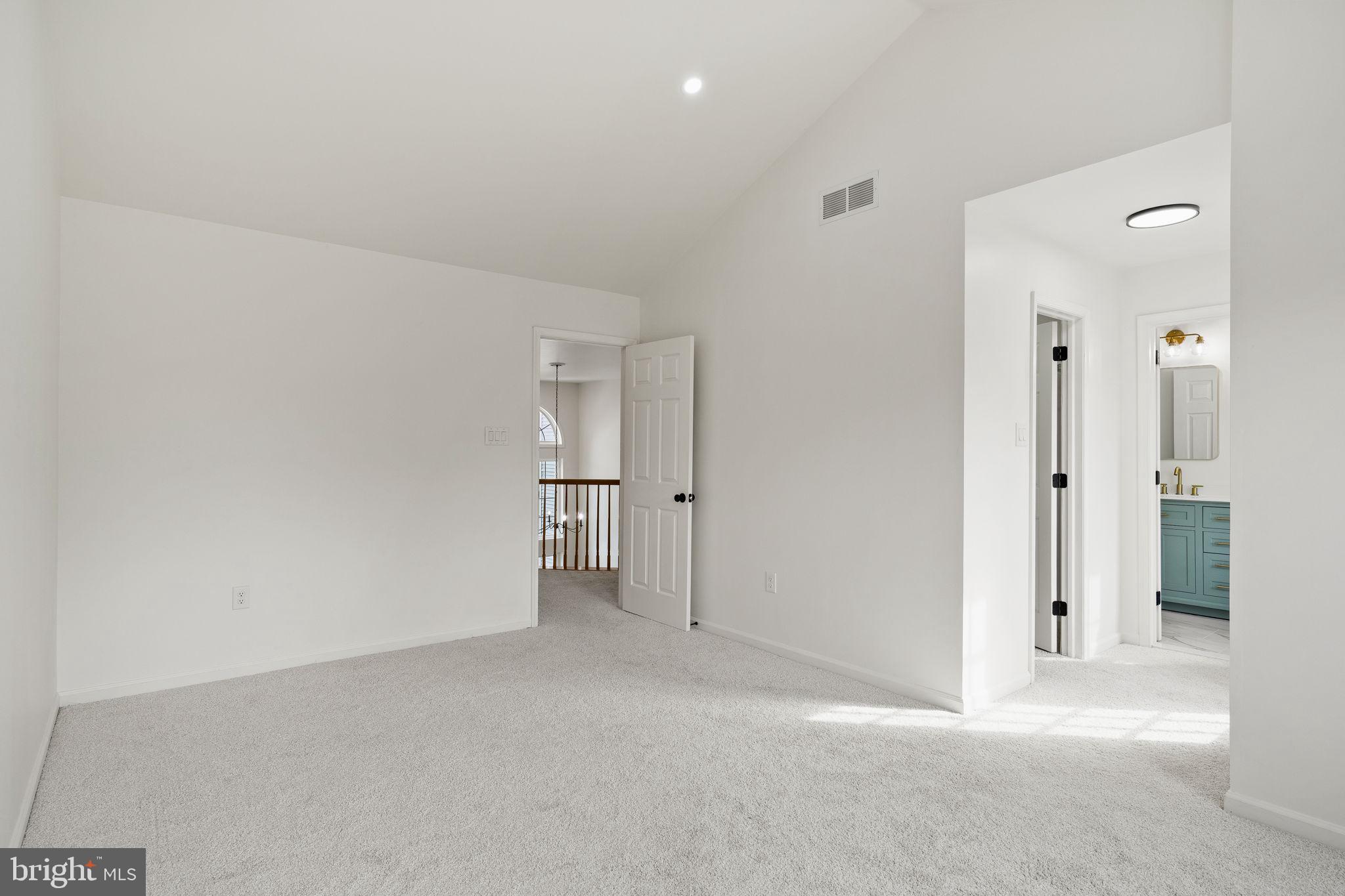 WINNERS CIRCLE - Residential