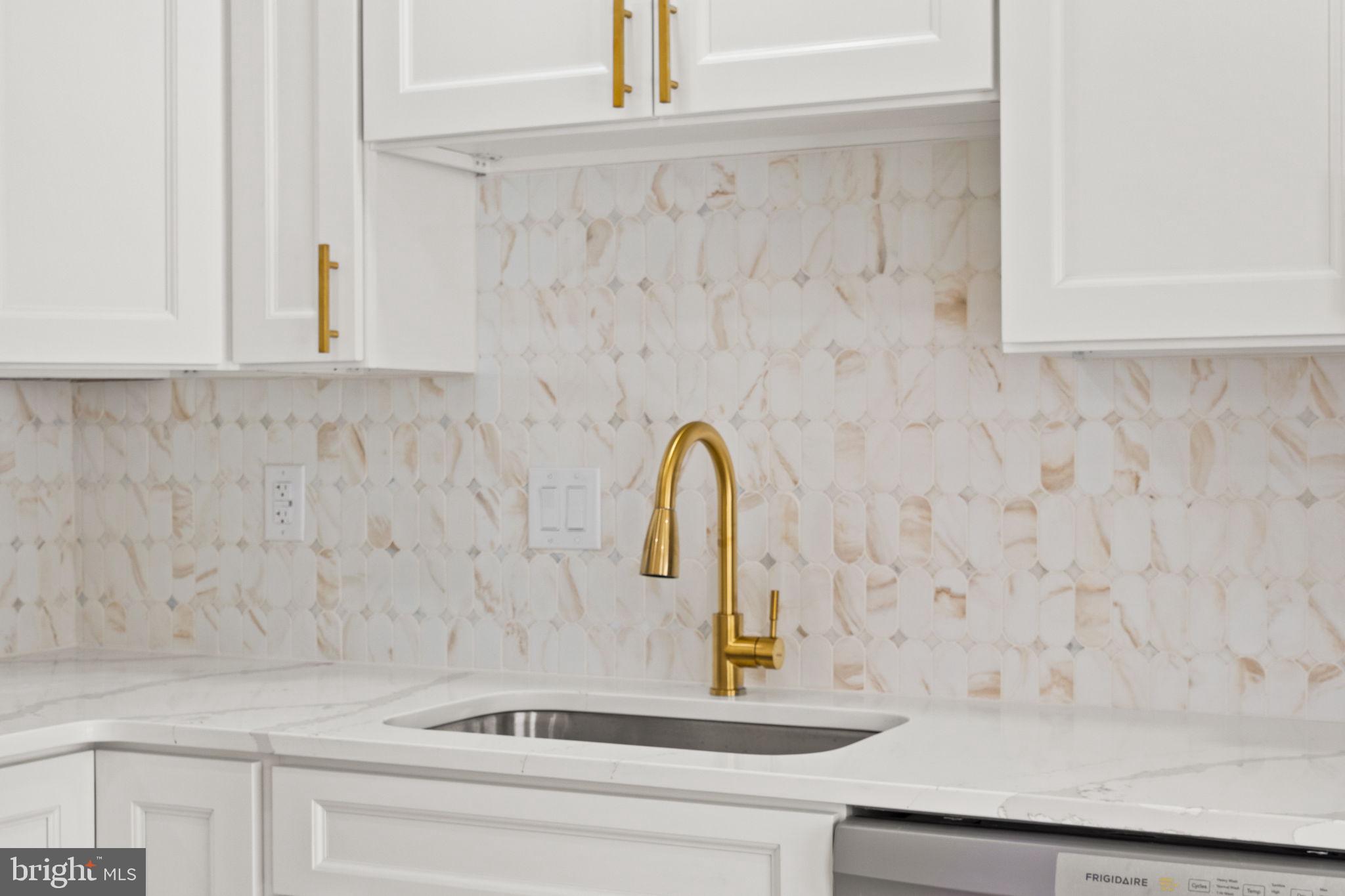 WINNERS CIRCLE - Residential