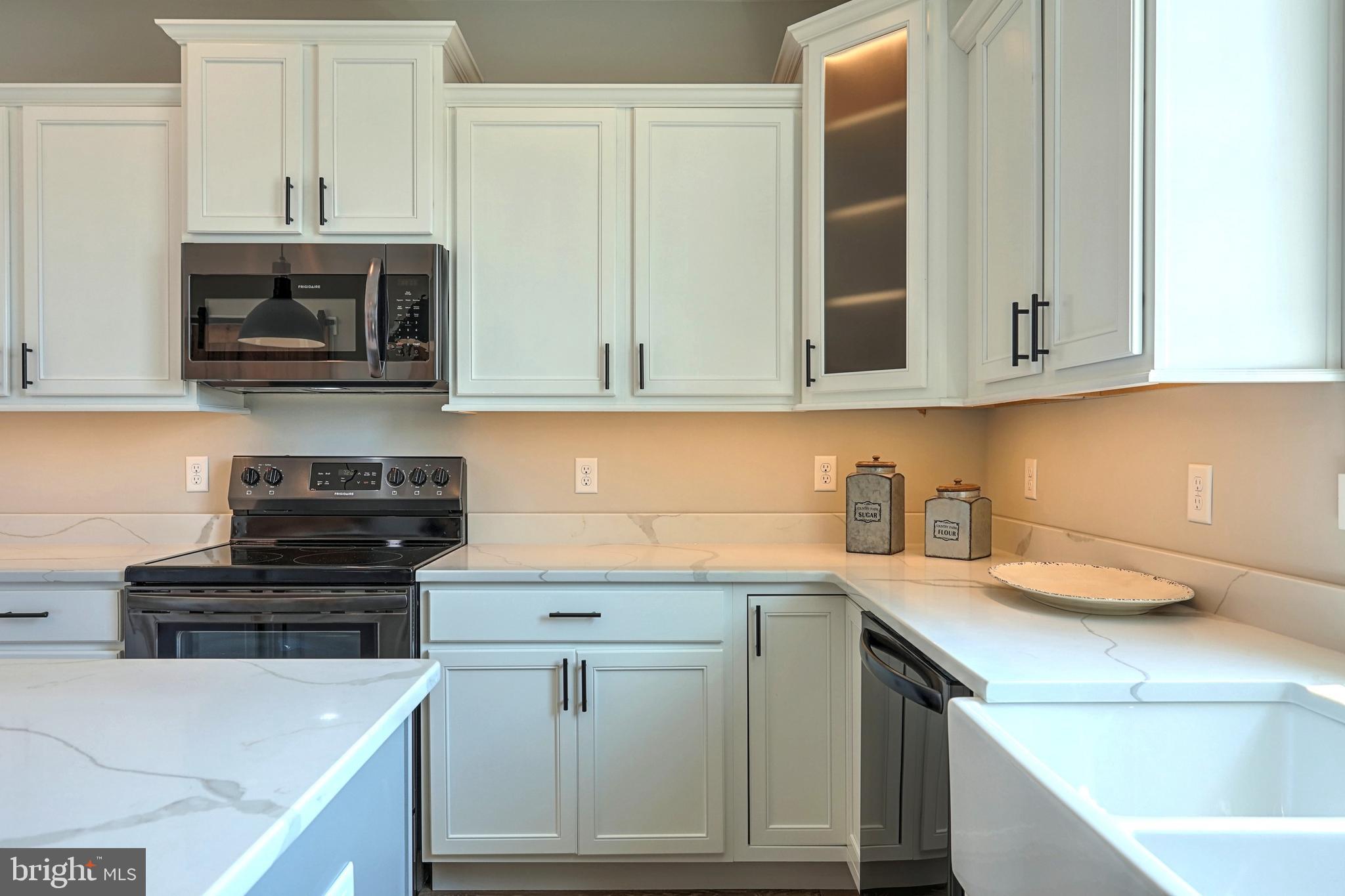 SALEM OVERLOOK - Residential