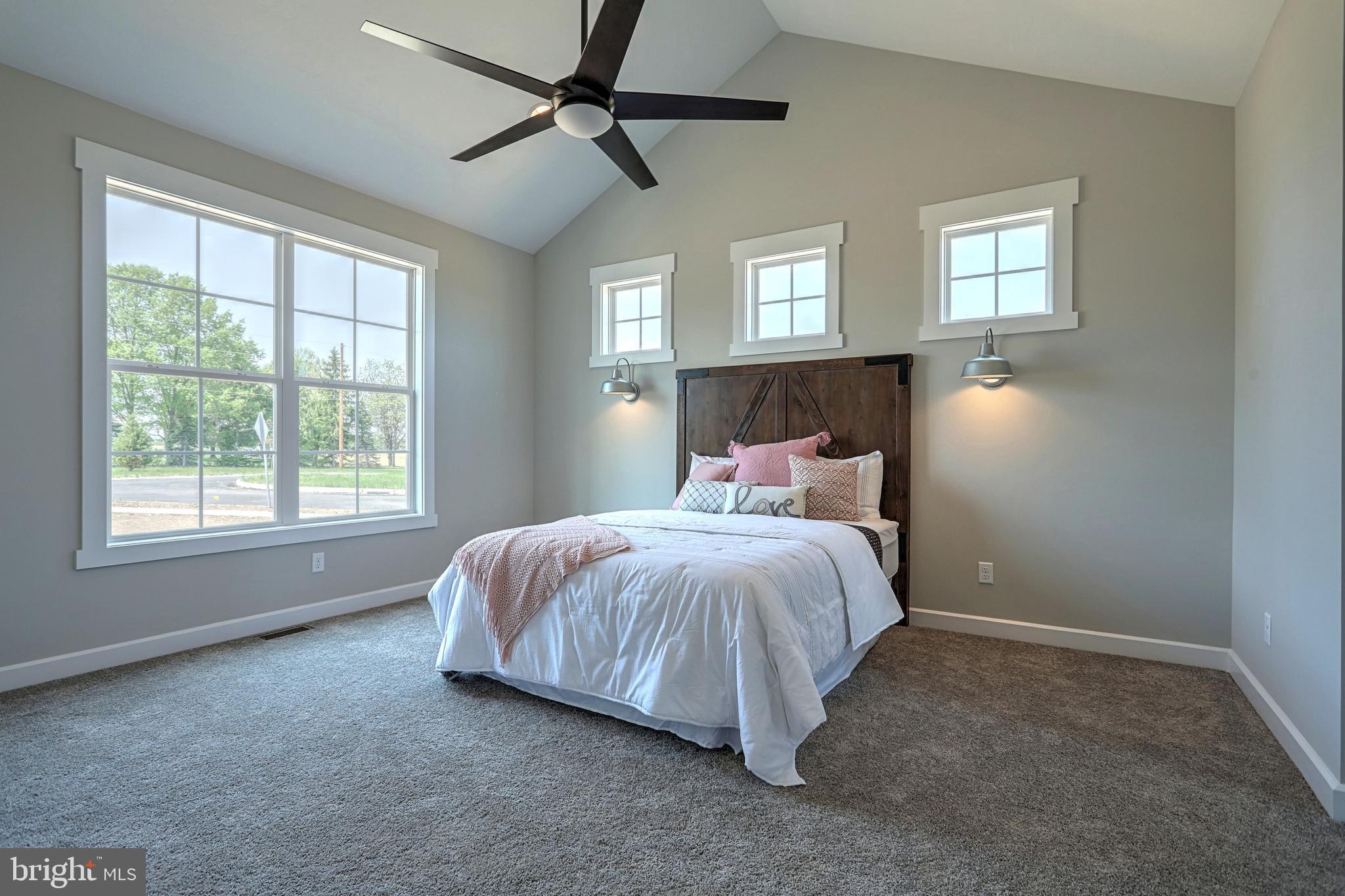 SALEM OVERLOOK - Residential