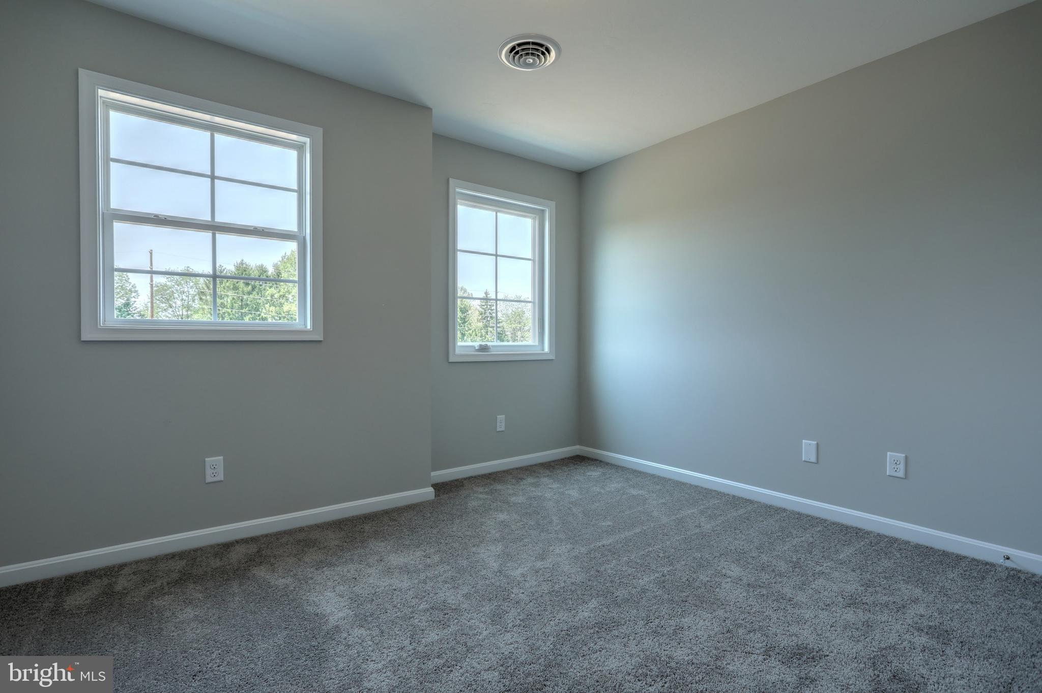 SALEM OVERLOOK - Residential