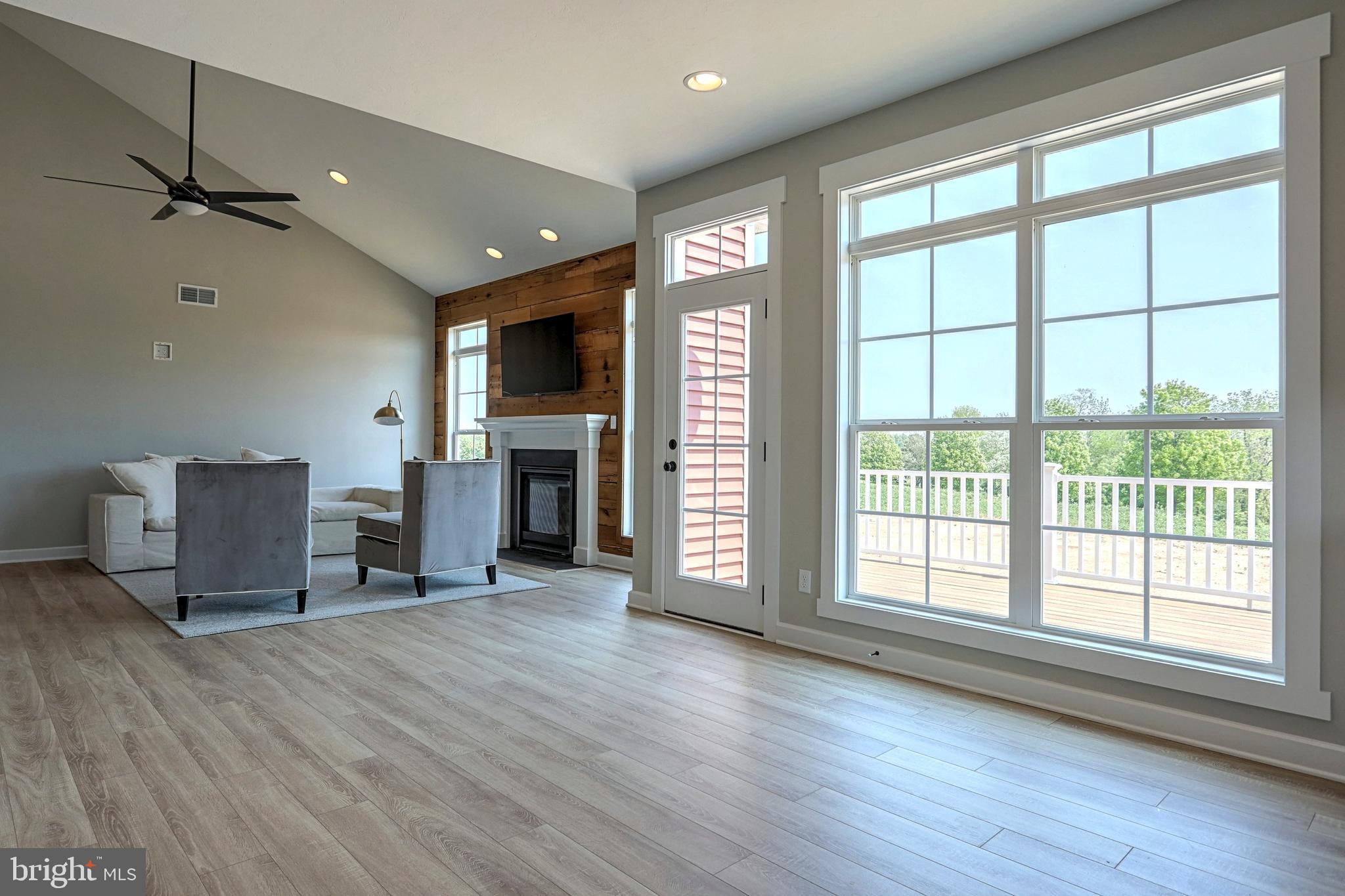 SALEM OVERLOOK - Residential